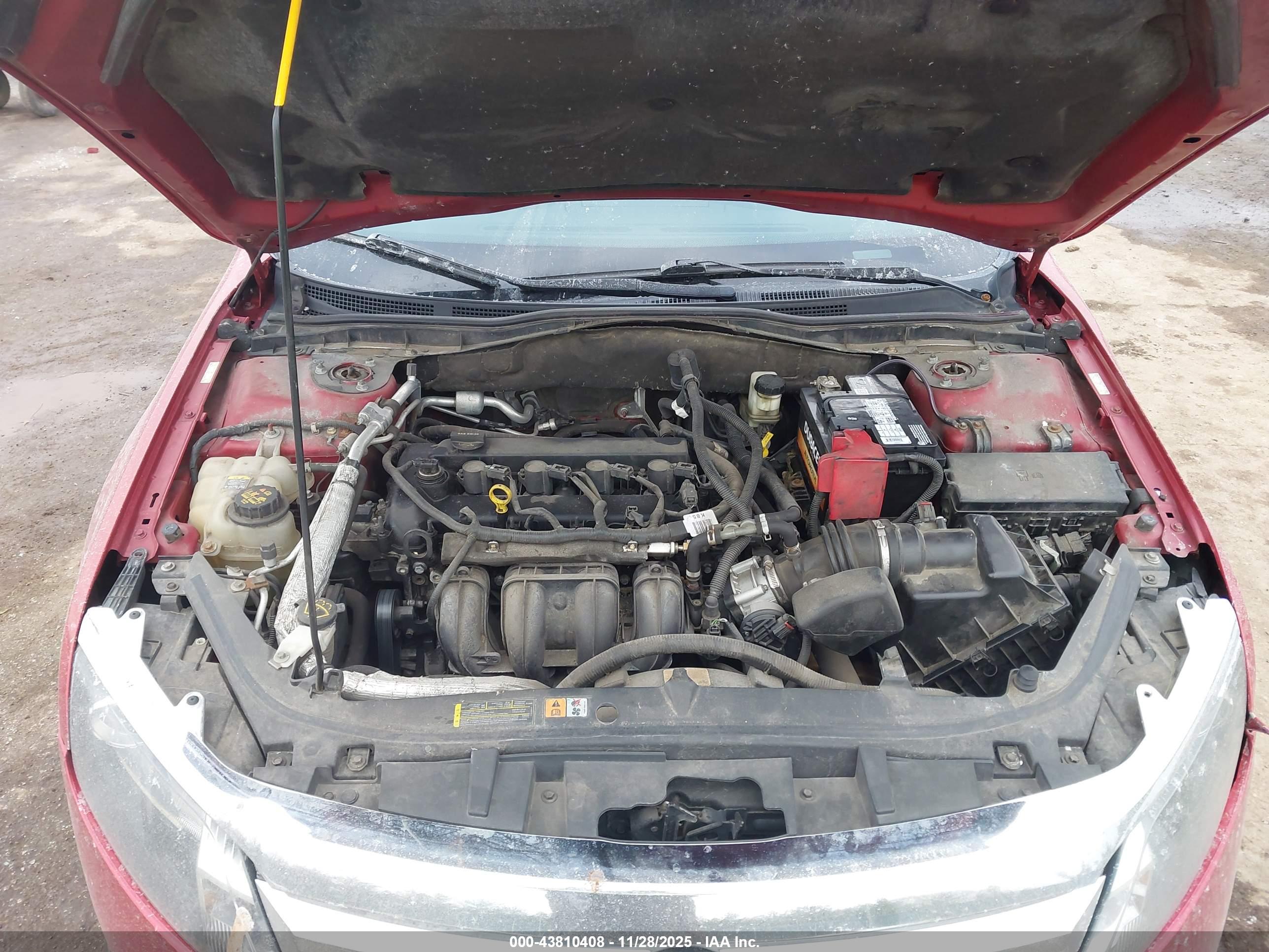 FORD FUSION image 10