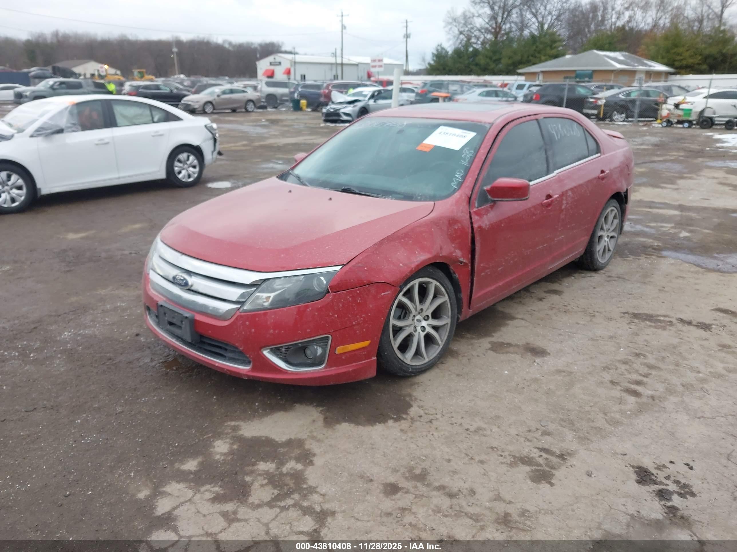 FORD FUSION image 2