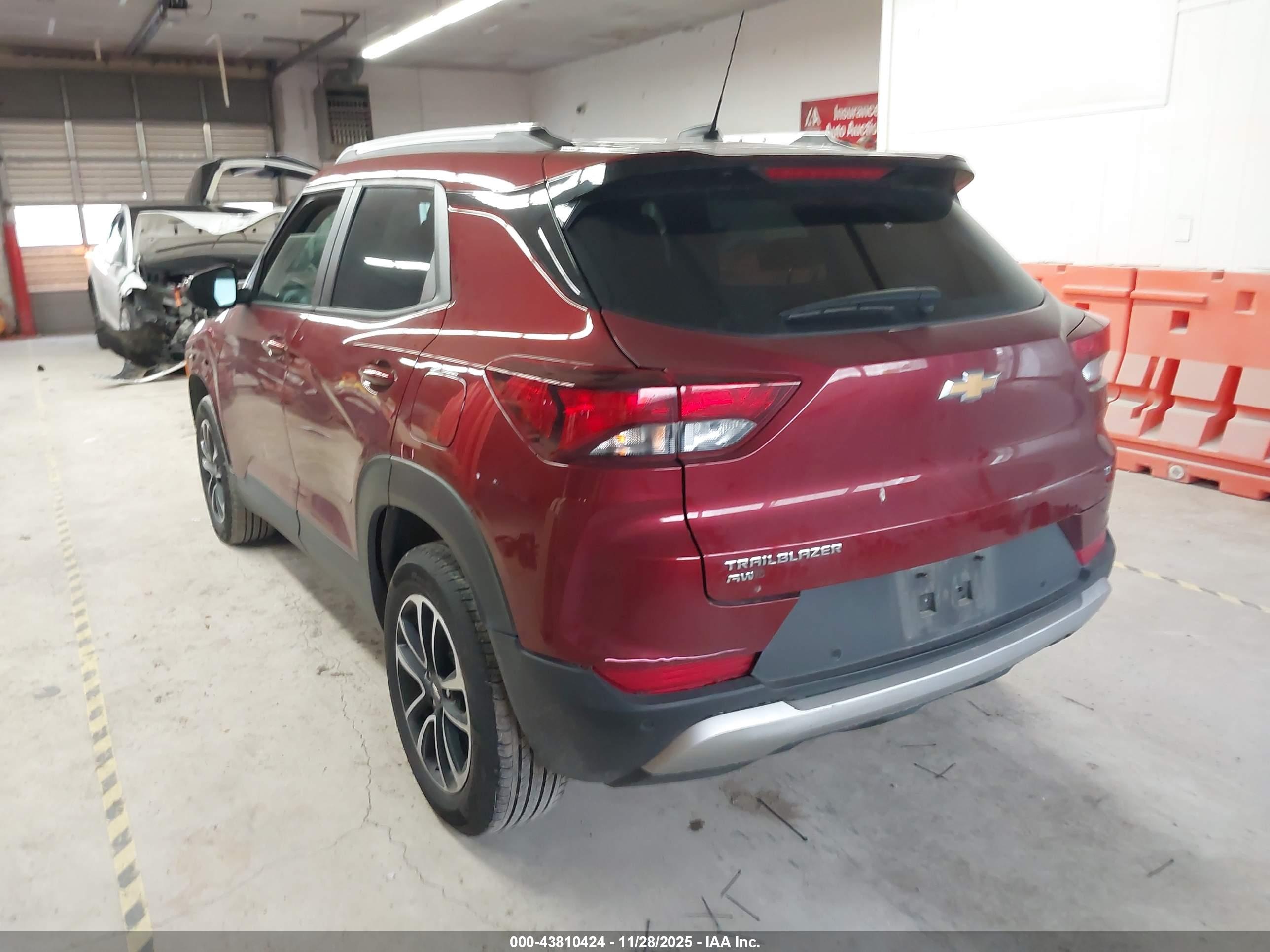 CHEVROLET TRAILBLAZER image 3