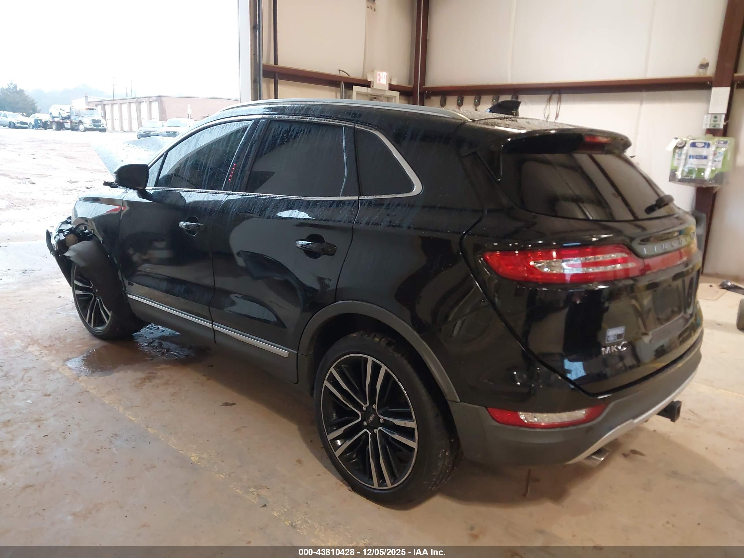 LINCOLN MKC image 3