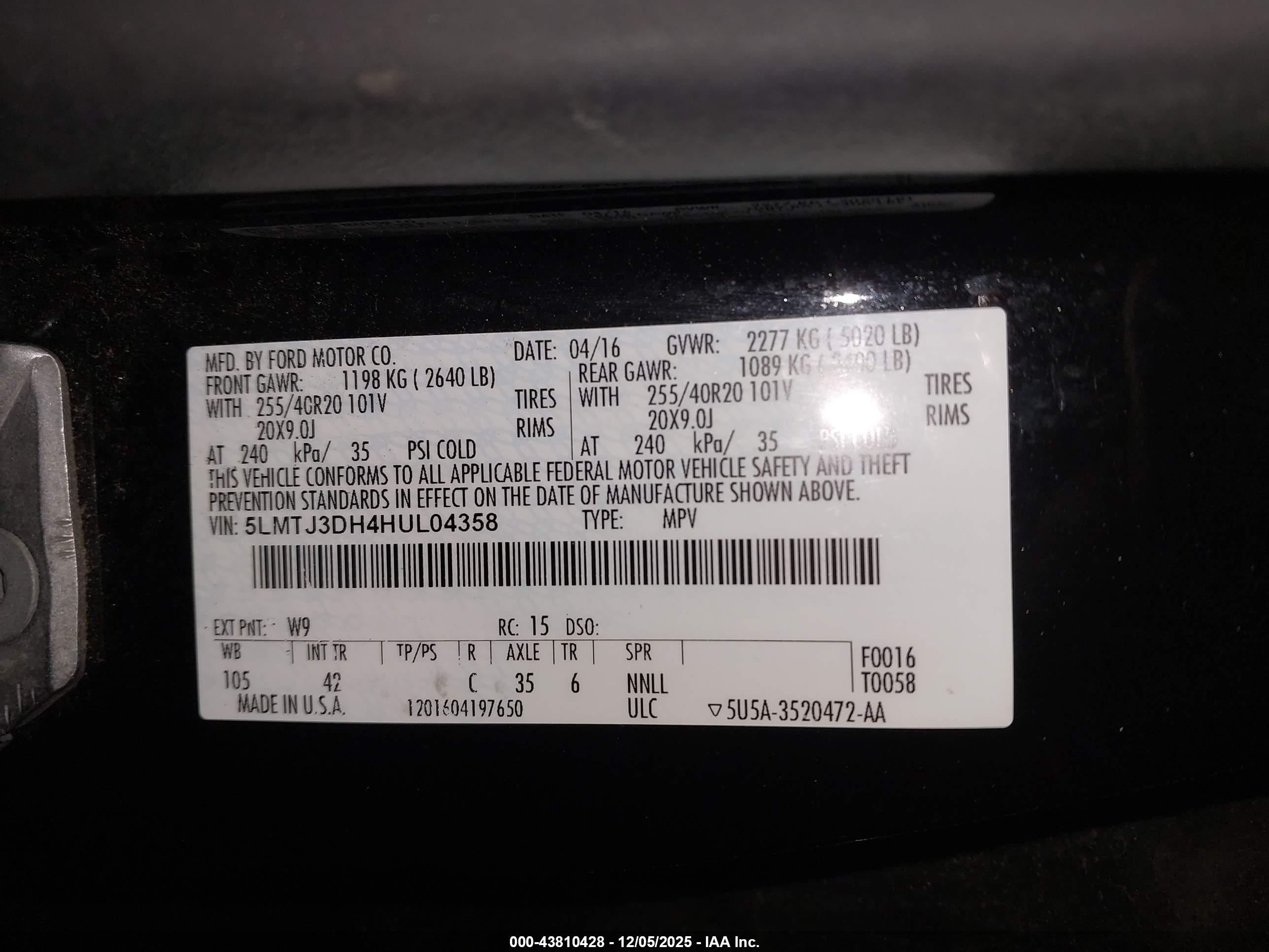LINCOLN MKC image 9