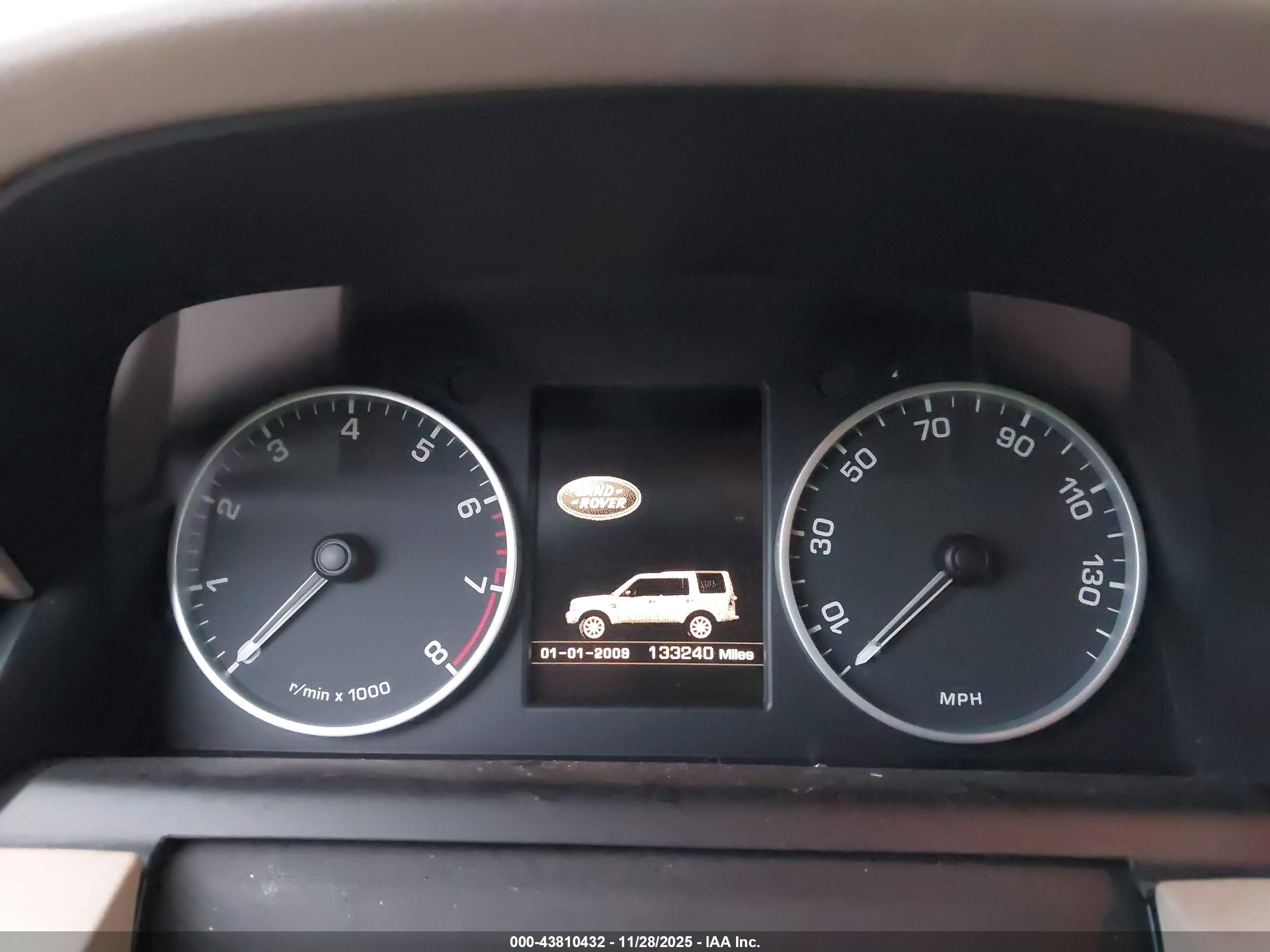LAND ROVER image 7