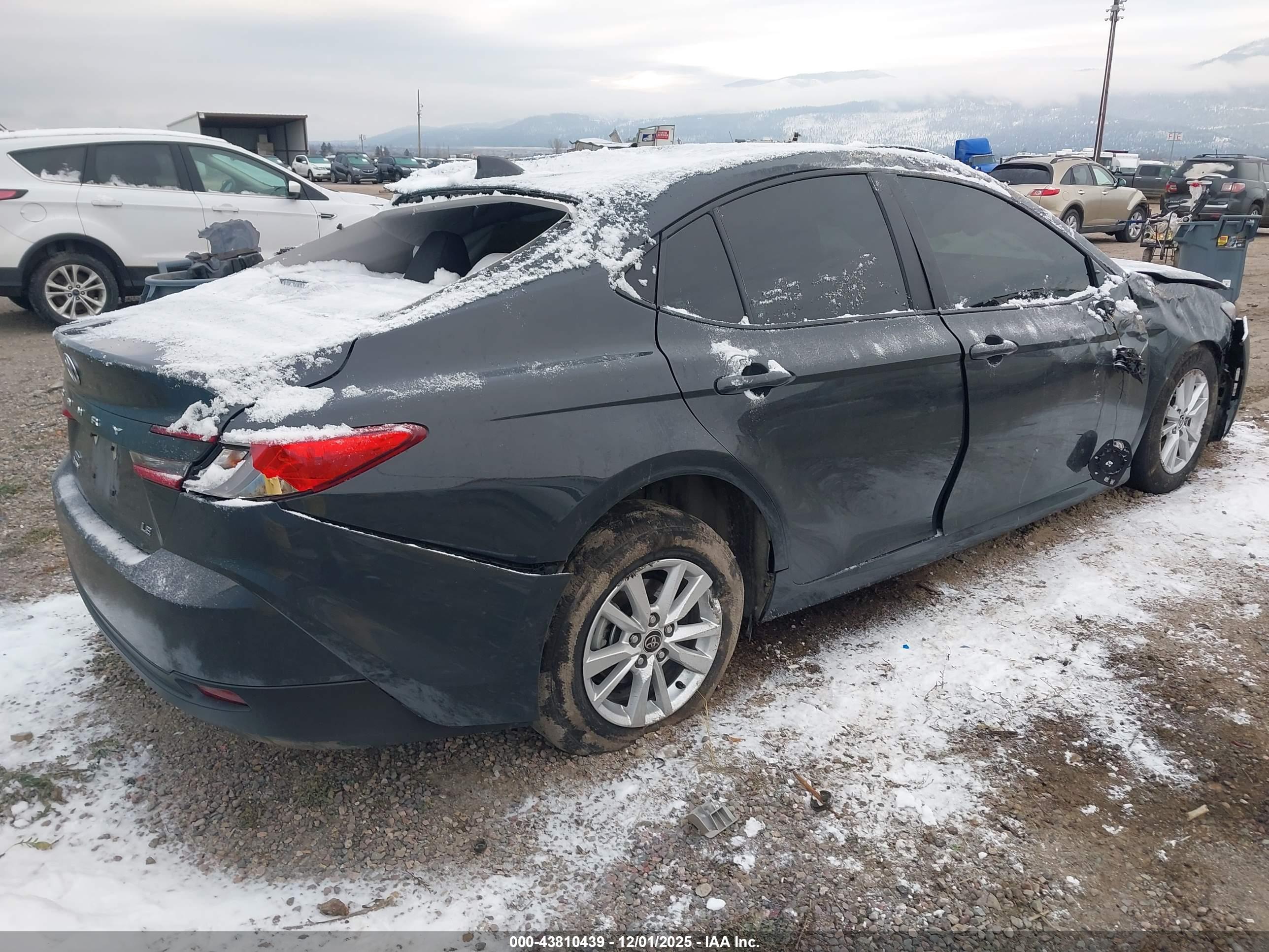 TOYOTA CAMRY image 4