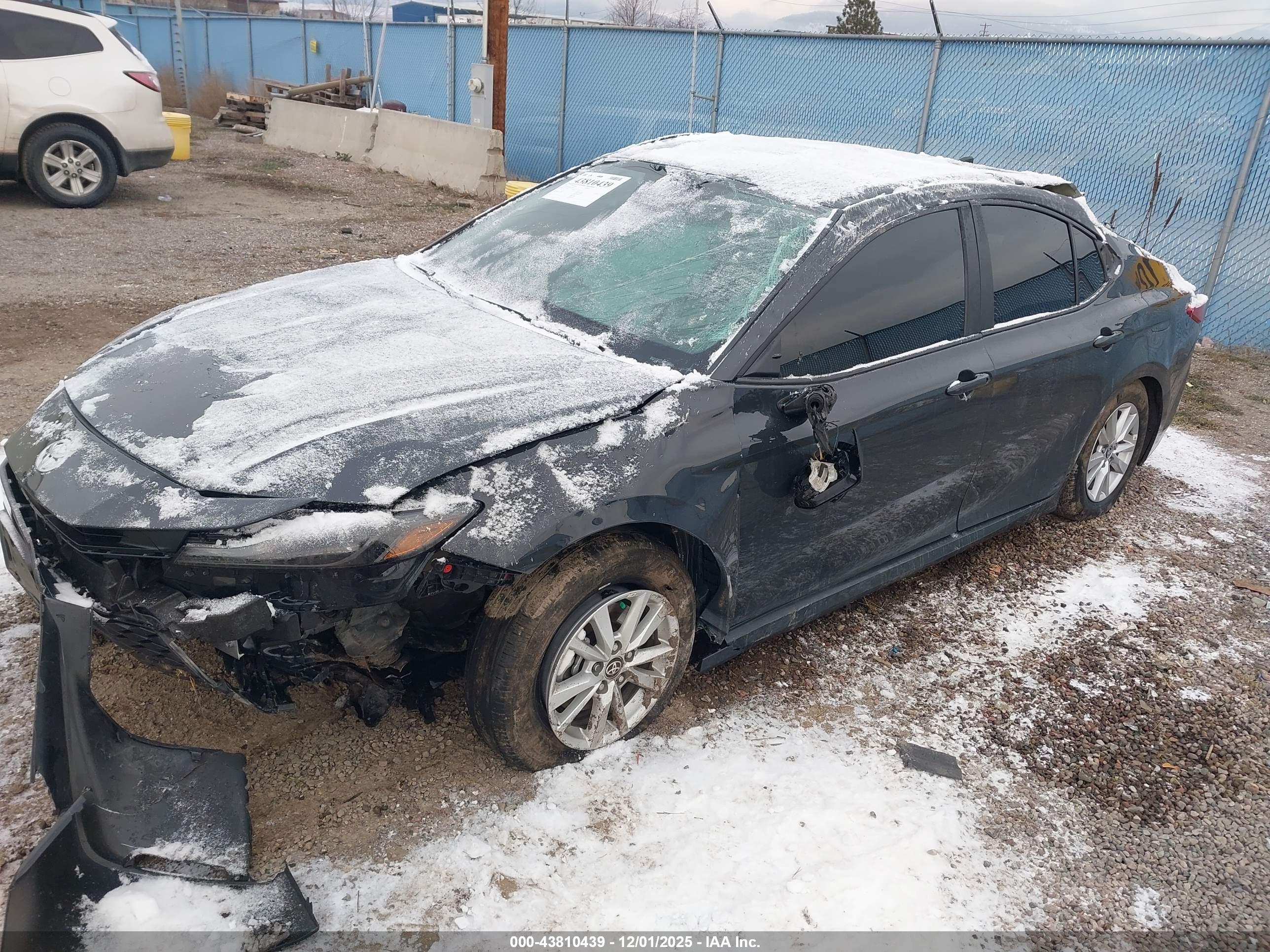 TOYOTA CAMRY image 6