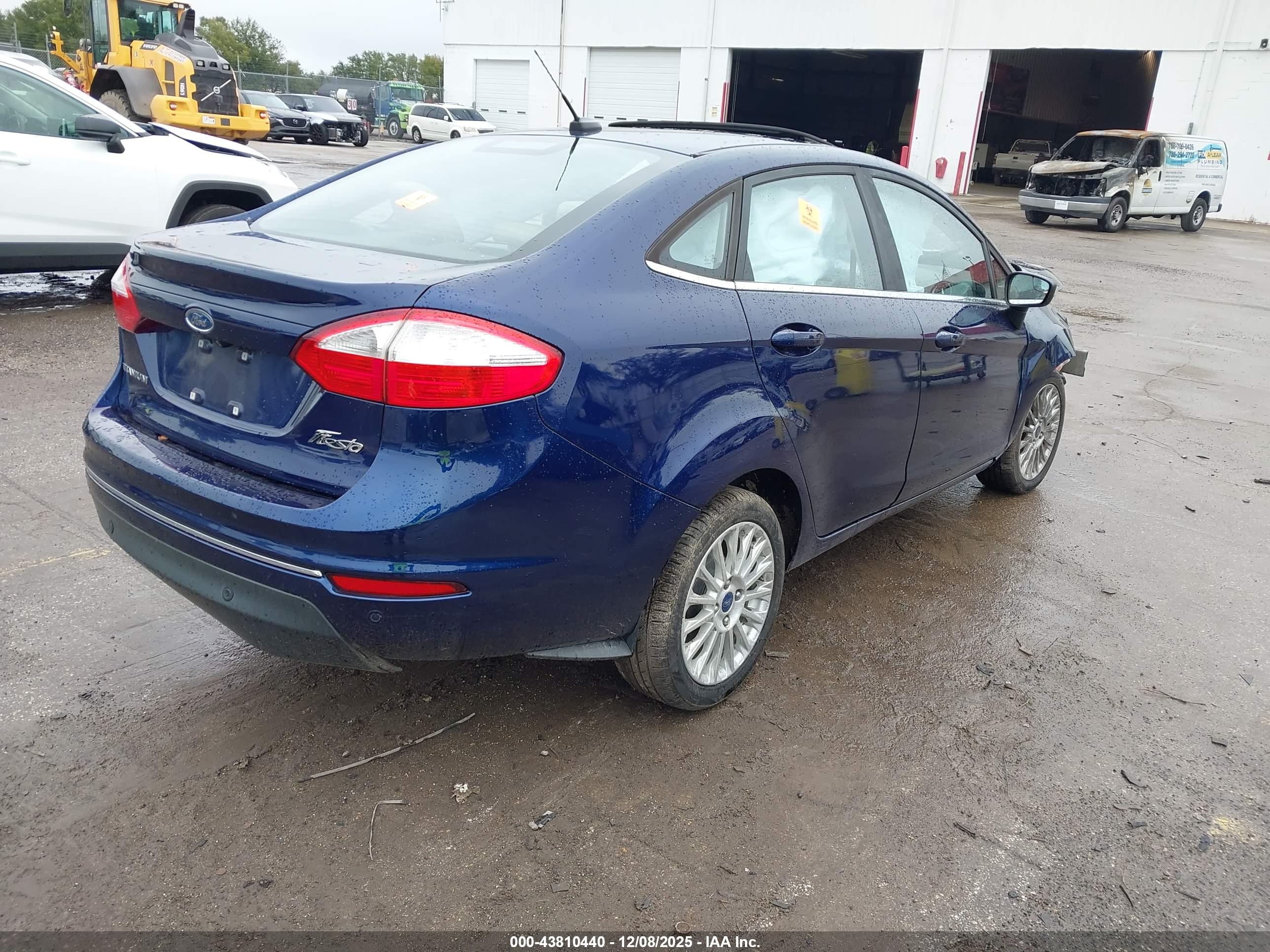 FORD FIESTA image 4