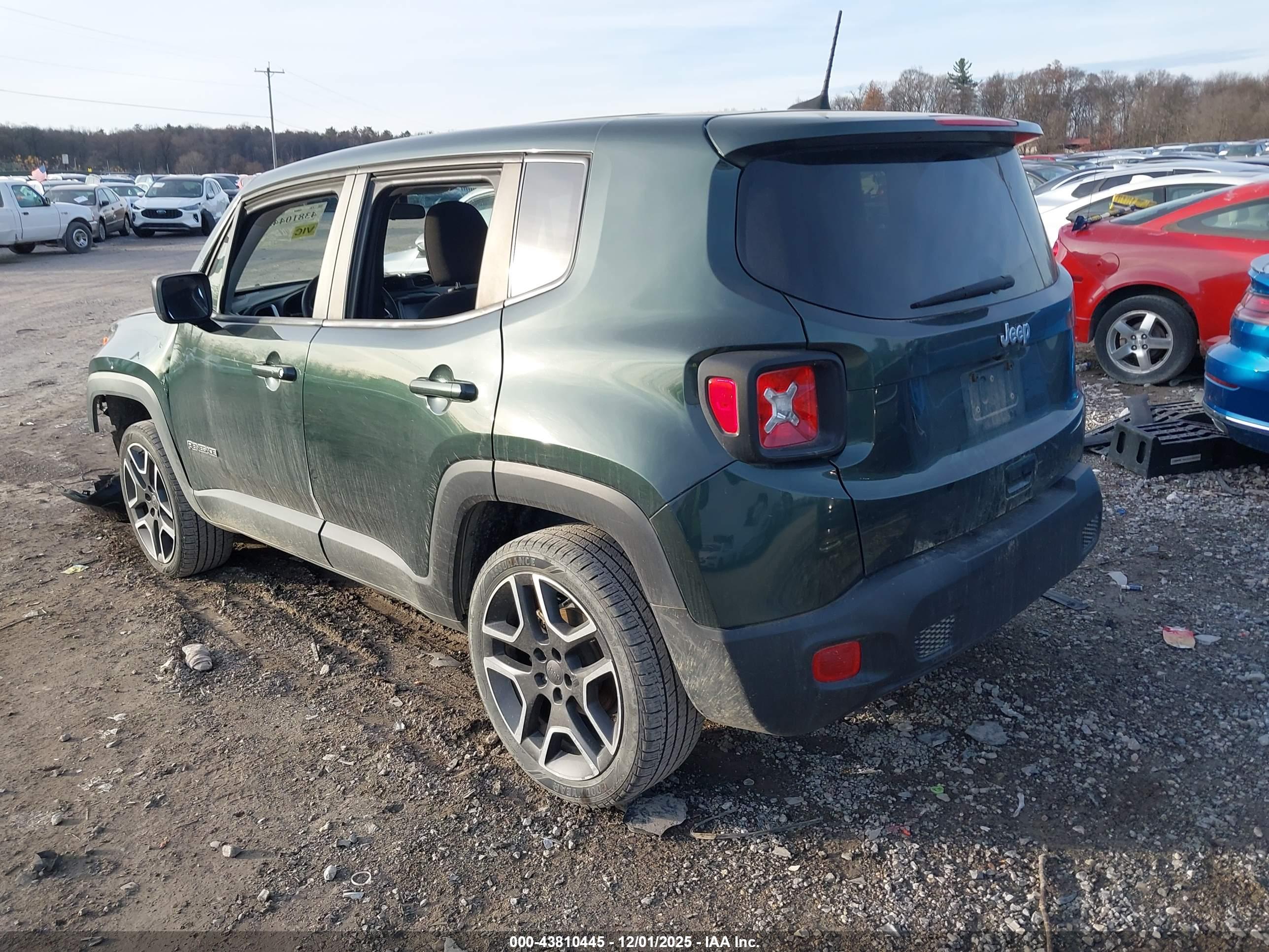 JEEP RENEGADE image 3