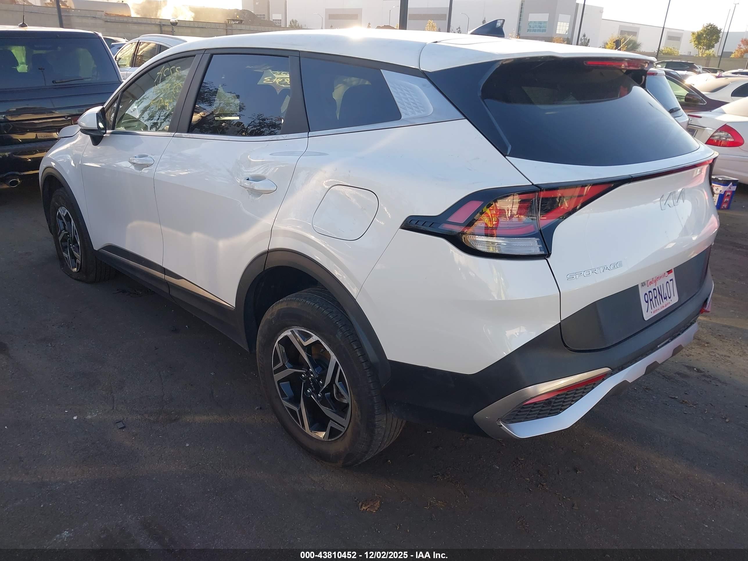 KIA SPORTAGE image 3