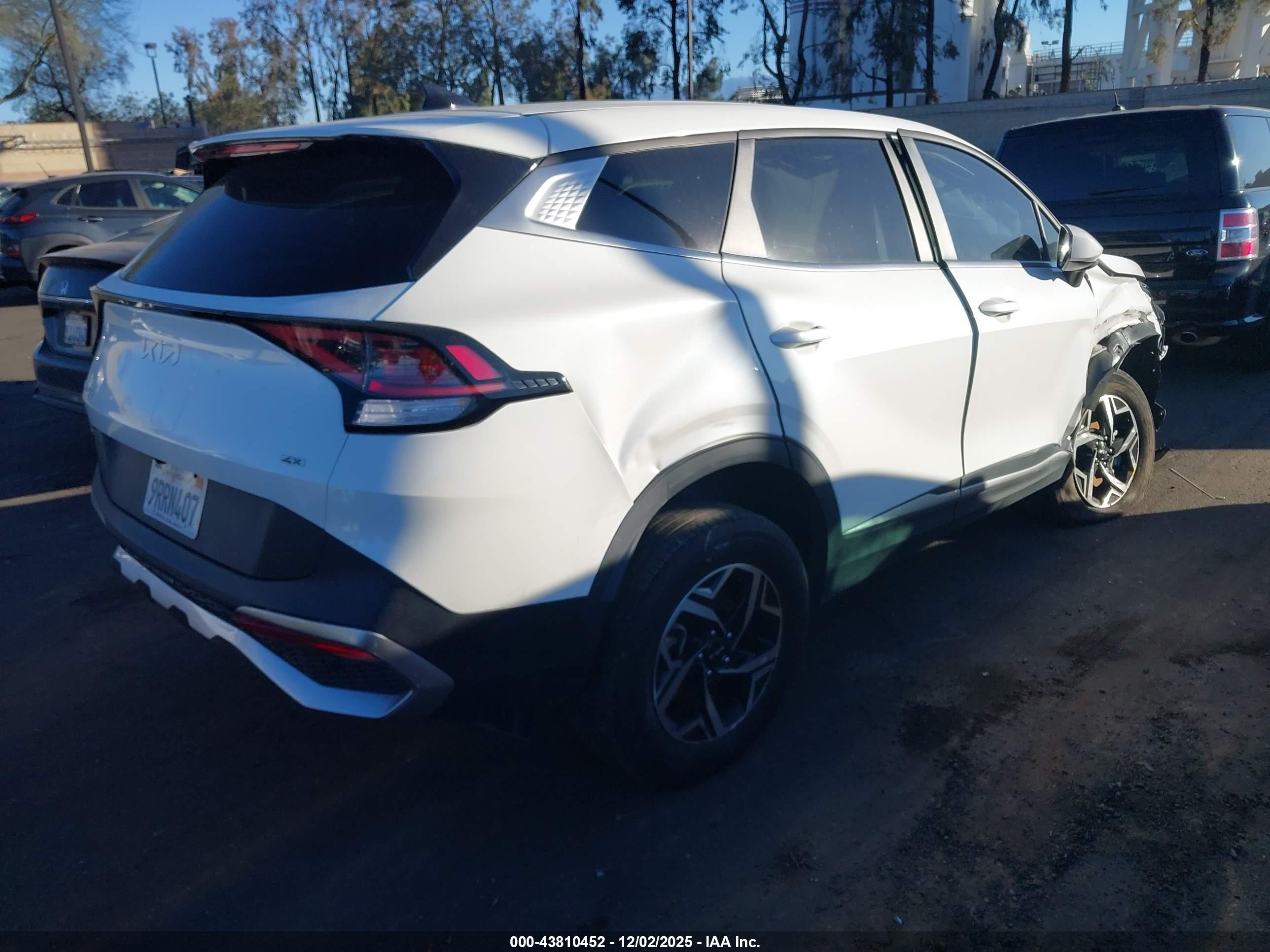KIA SPORTAGE image 4