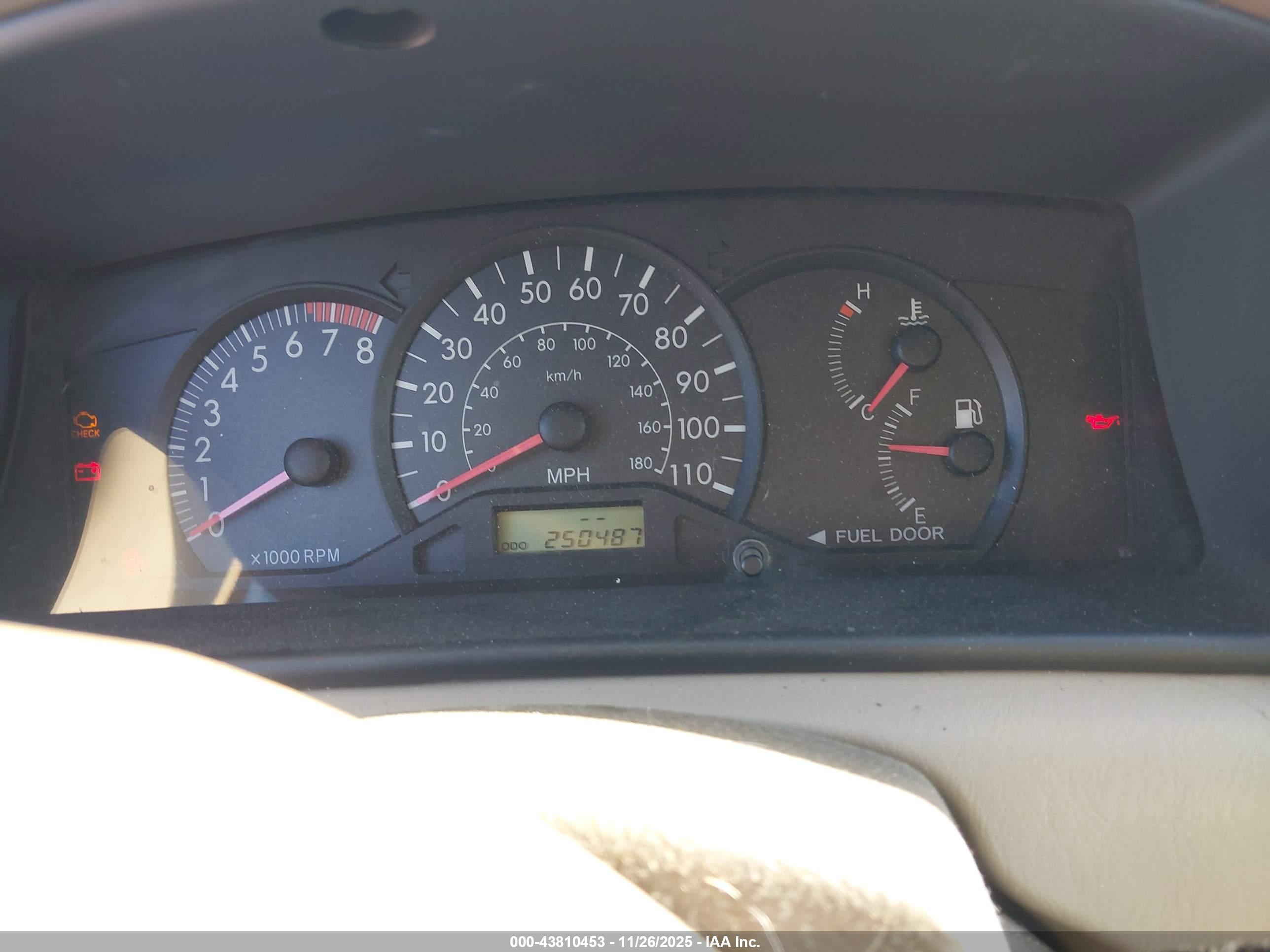 TOYOTA COROLLA image 7