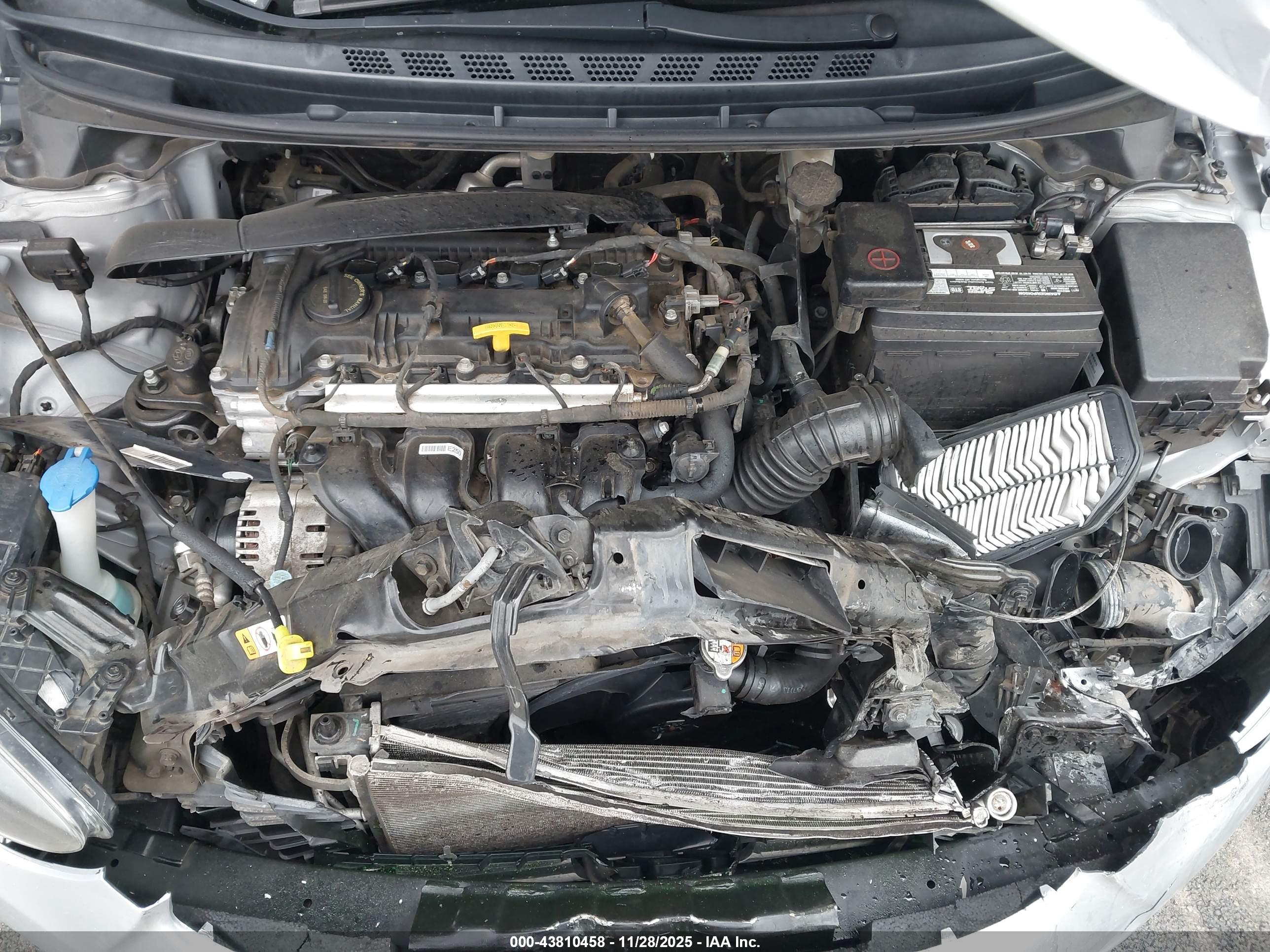 HYUNDAI ELANTRA image 10