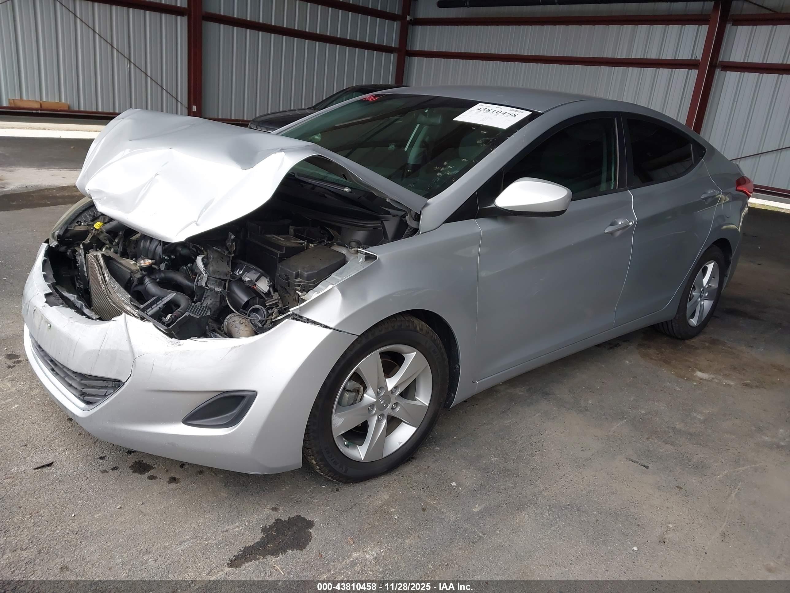 HYUNDAI ELANTRA image 2