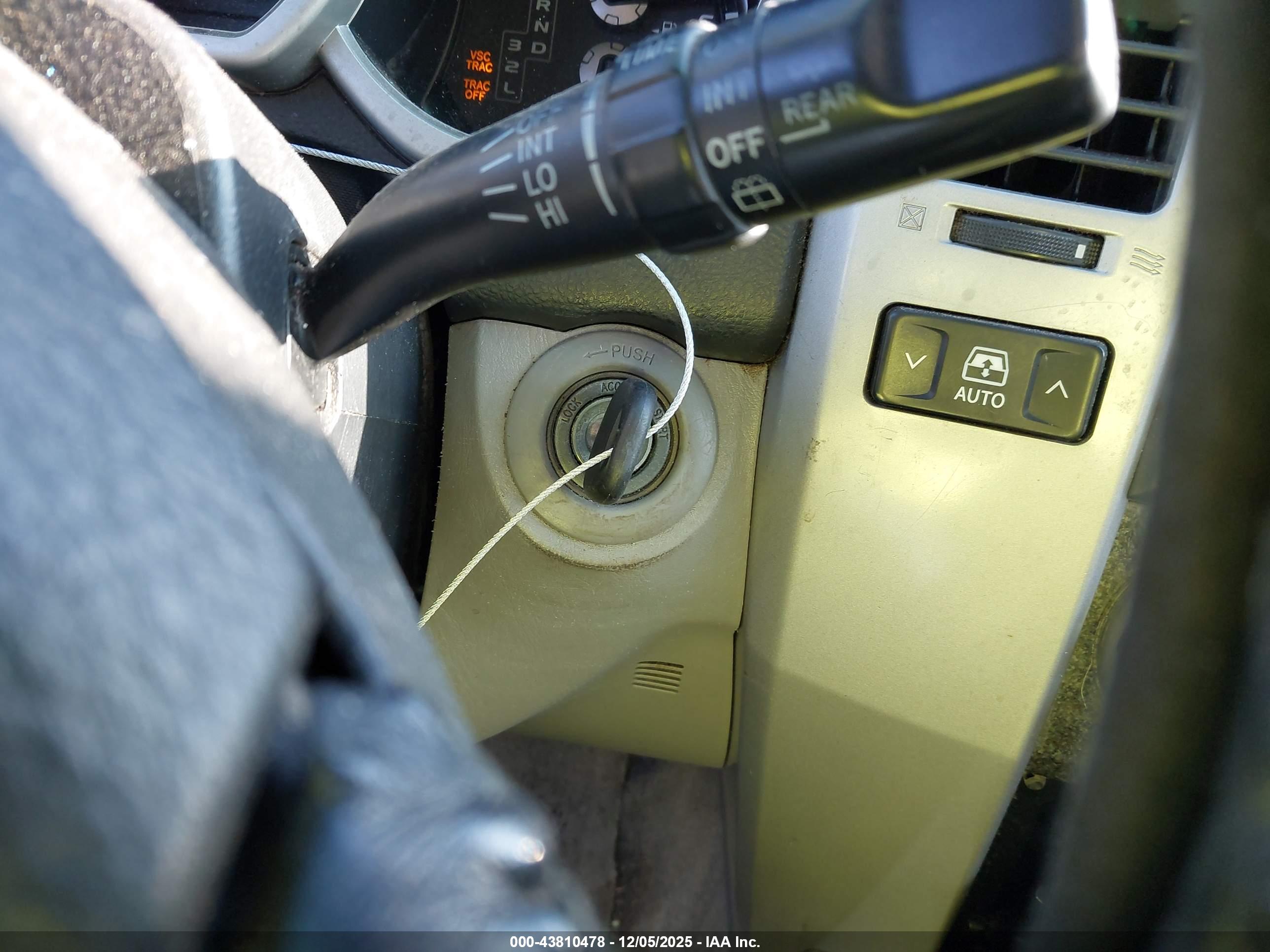 TOYOTA 4RUNNER image 11