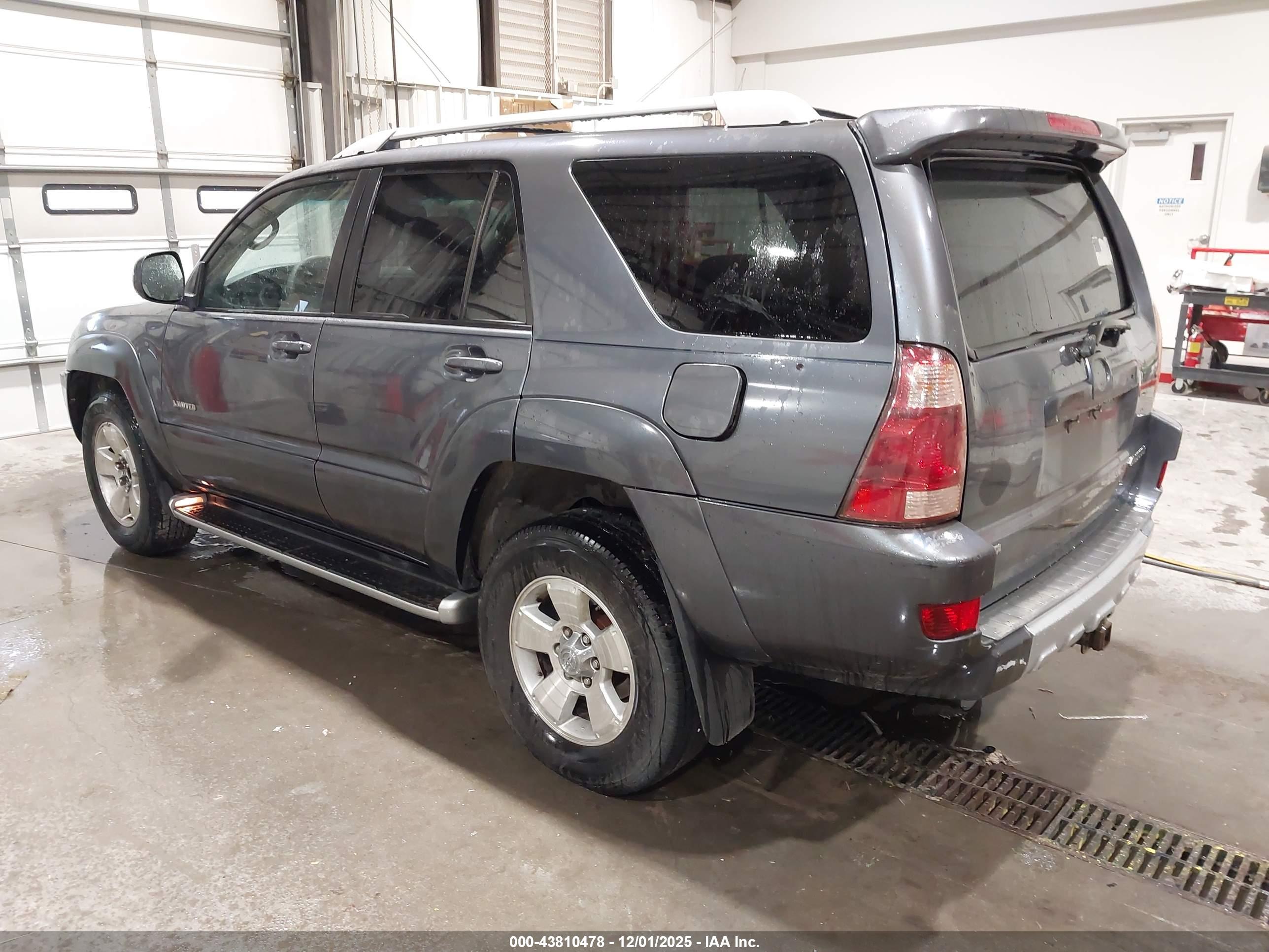 TOYOTA 4RUNNER image 3