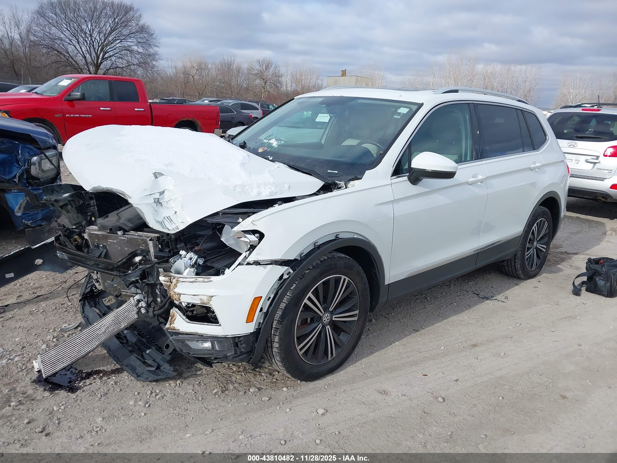 VOLKSWAGEN TIGUAN image 2