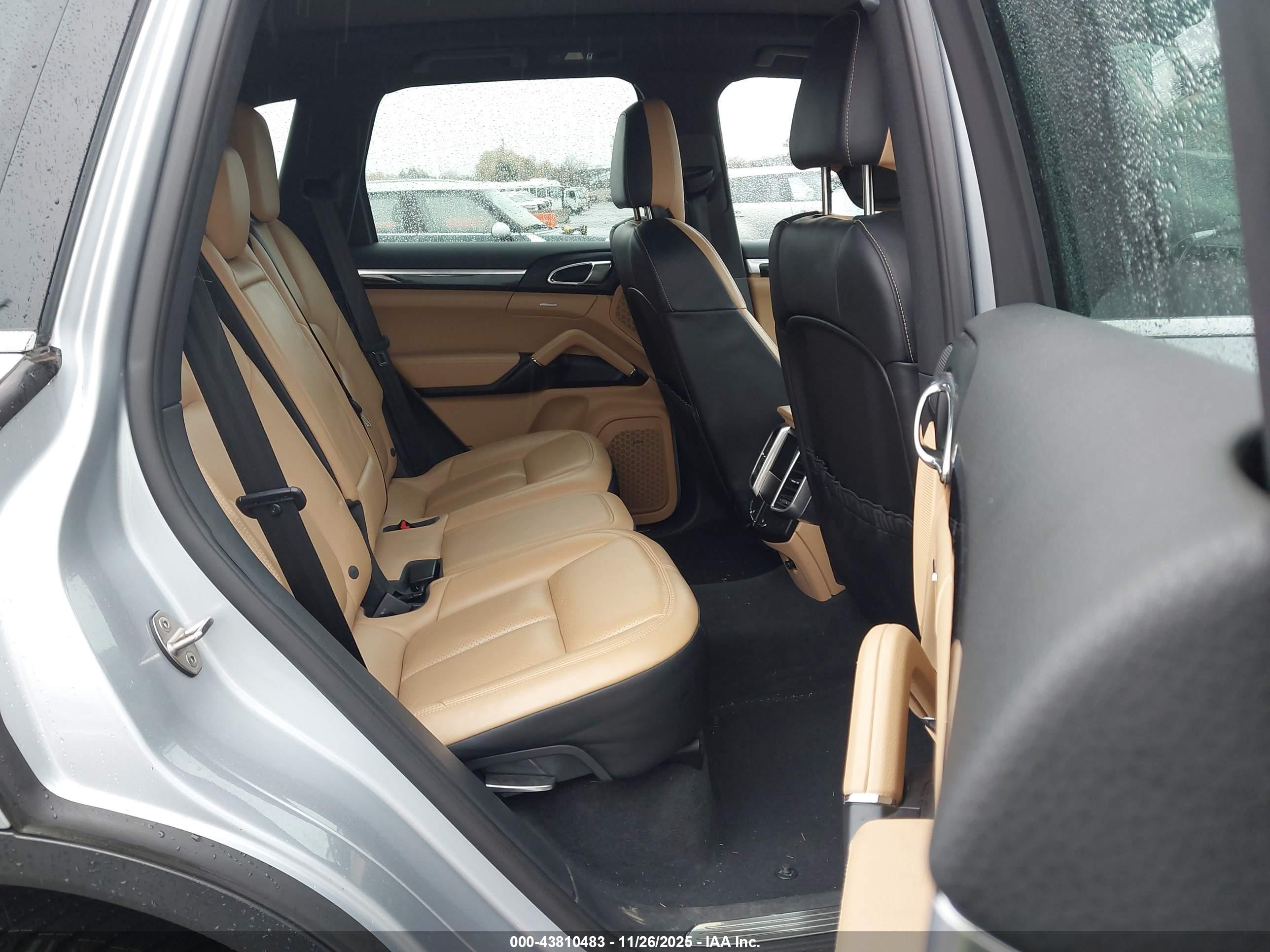 PORSCHE CAYENNE image 8
