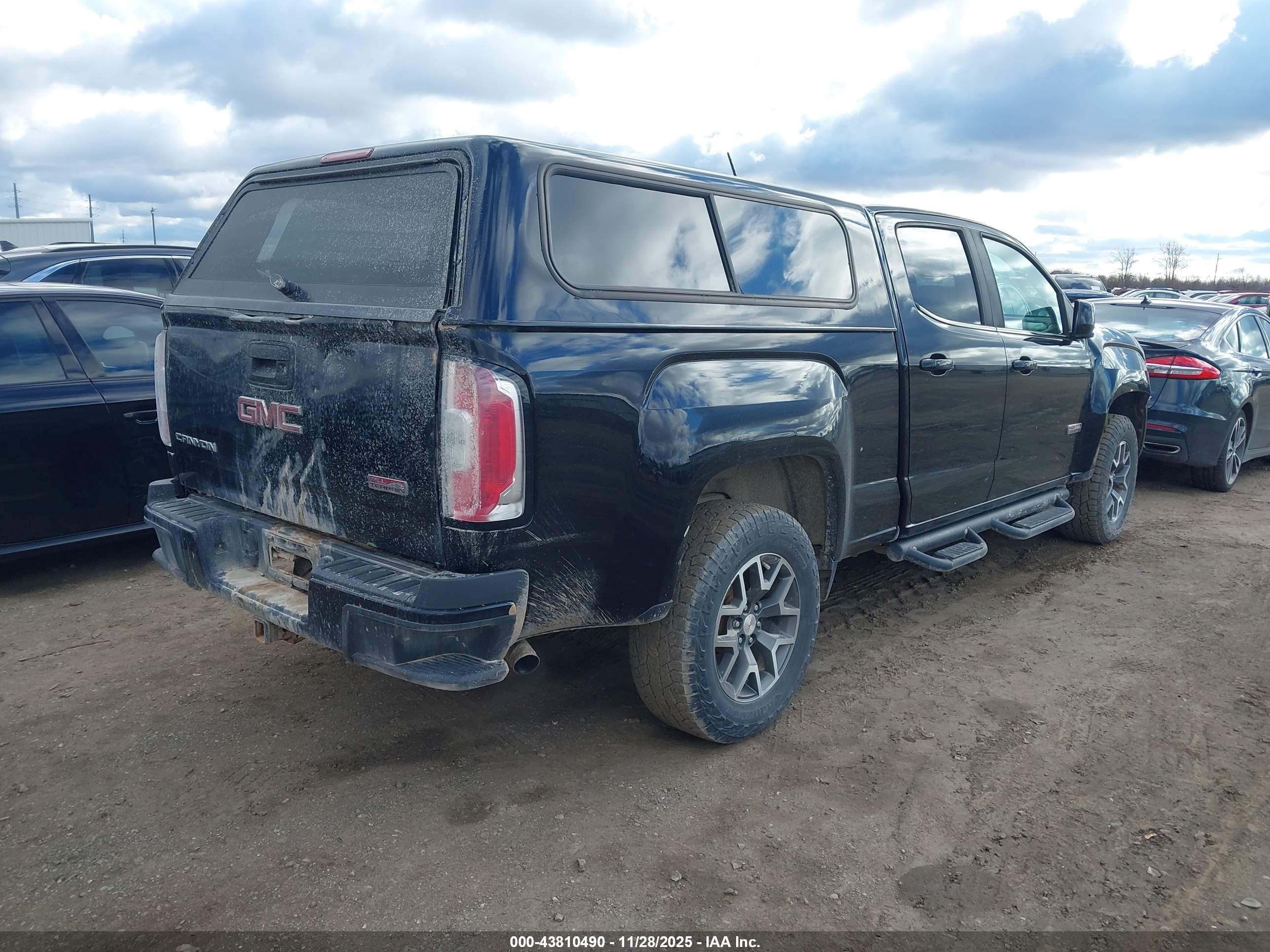 GMC CANYON image 4