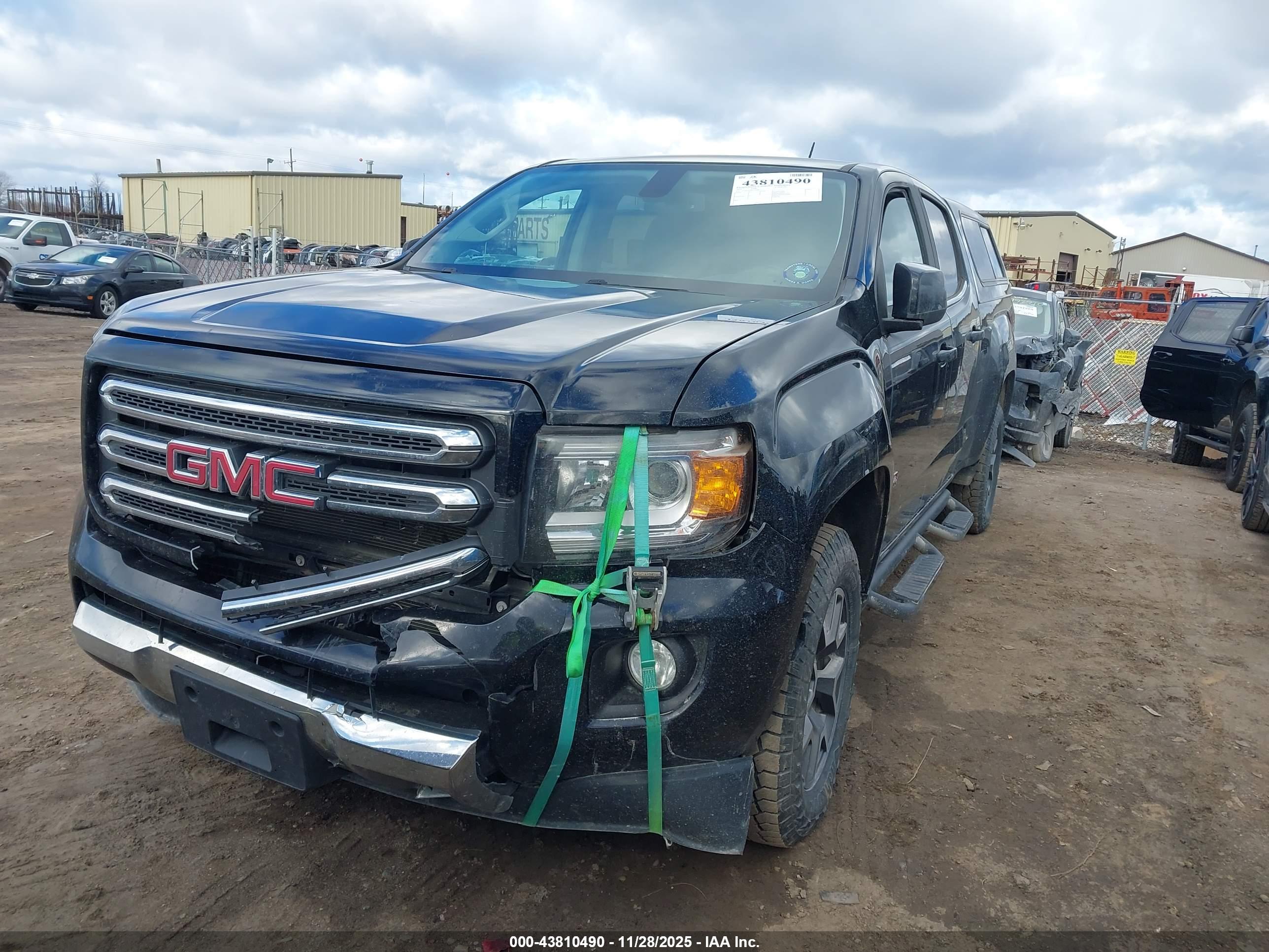 GMC CANYON image 6