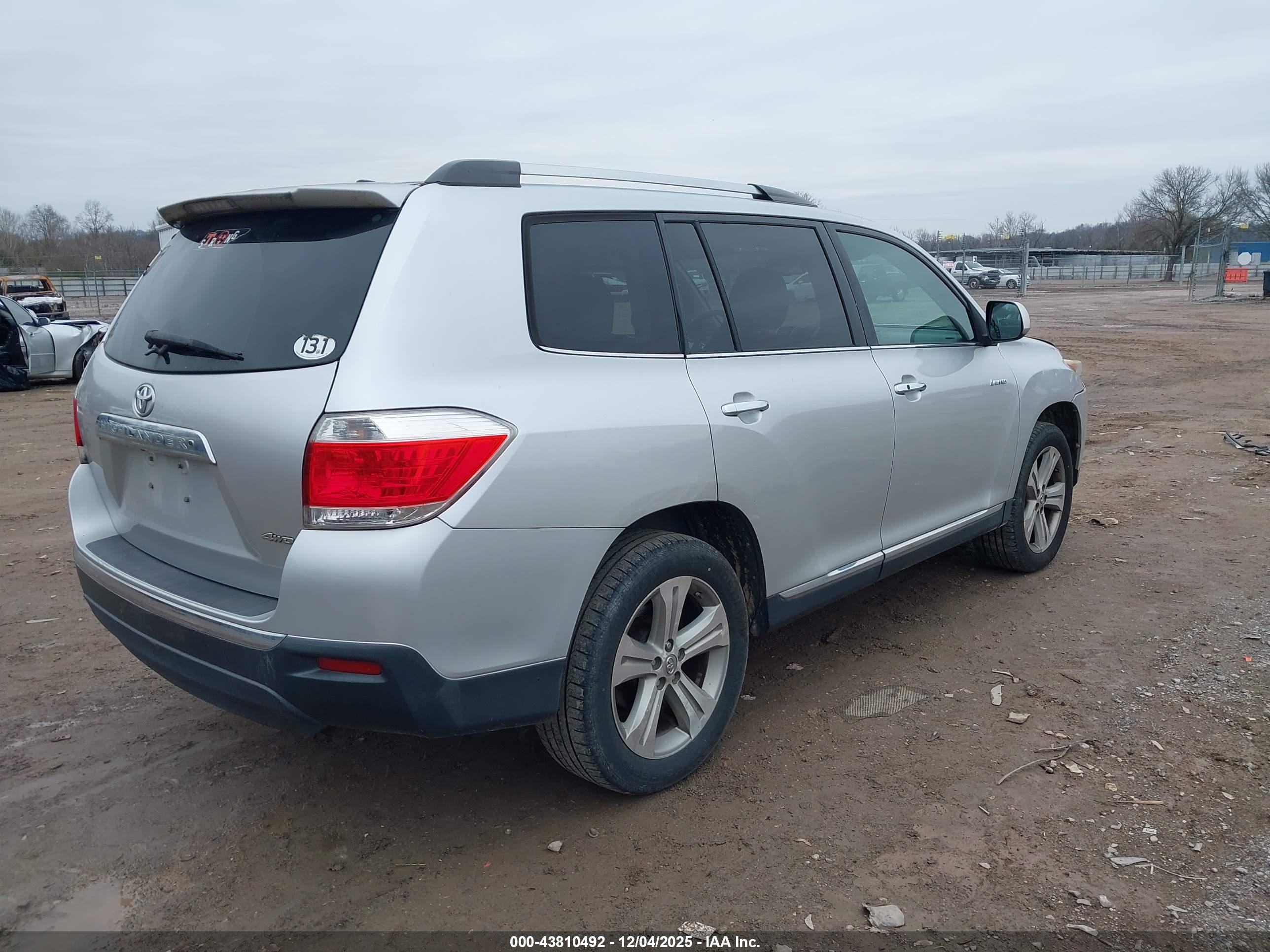 TOYOTA HIGHLANDER image 4