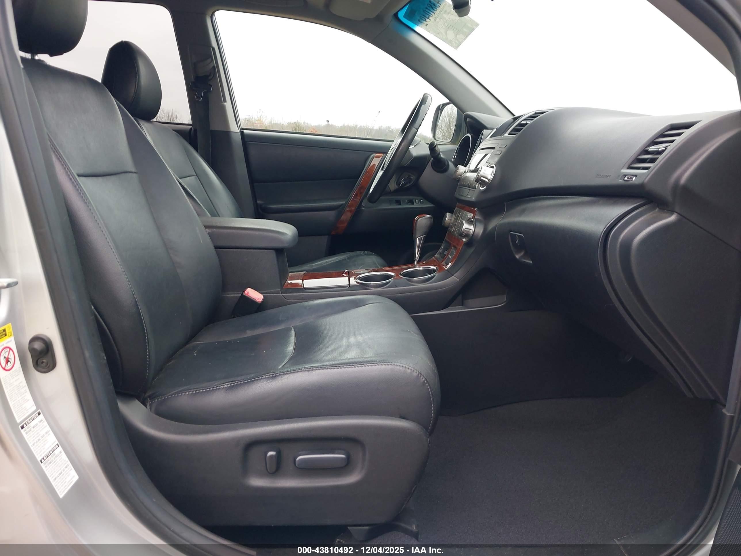TOYOTA HIGHLANDER image 5
