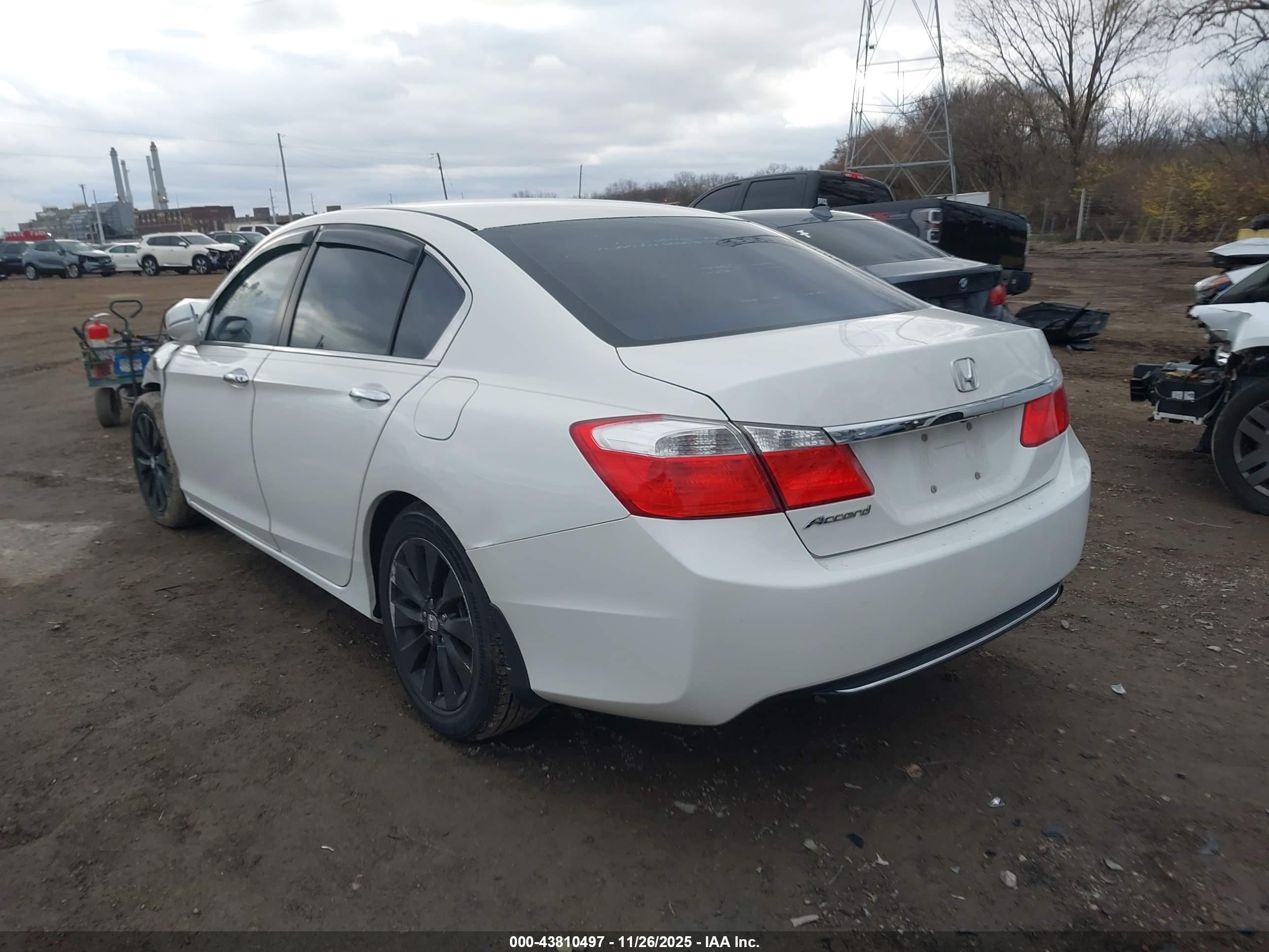 HONDA ACCORD image 3