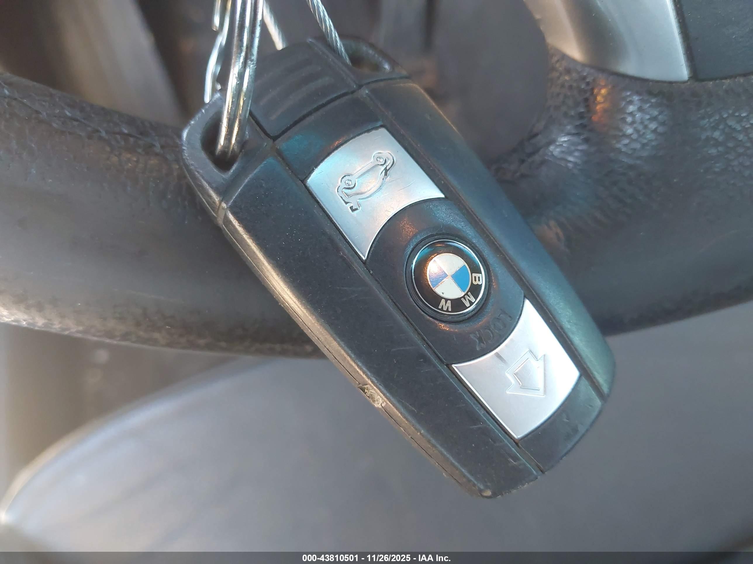 BMW 550I image 11