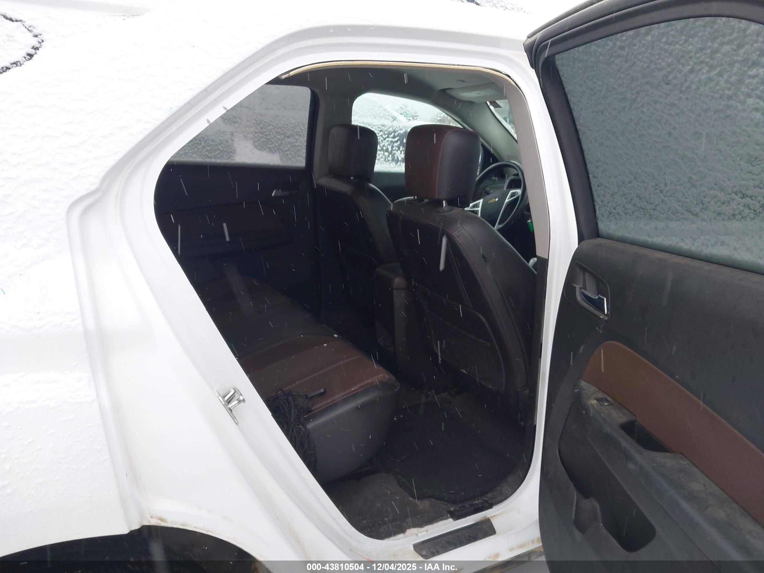 CHEVROLET EQUINOX image 8
