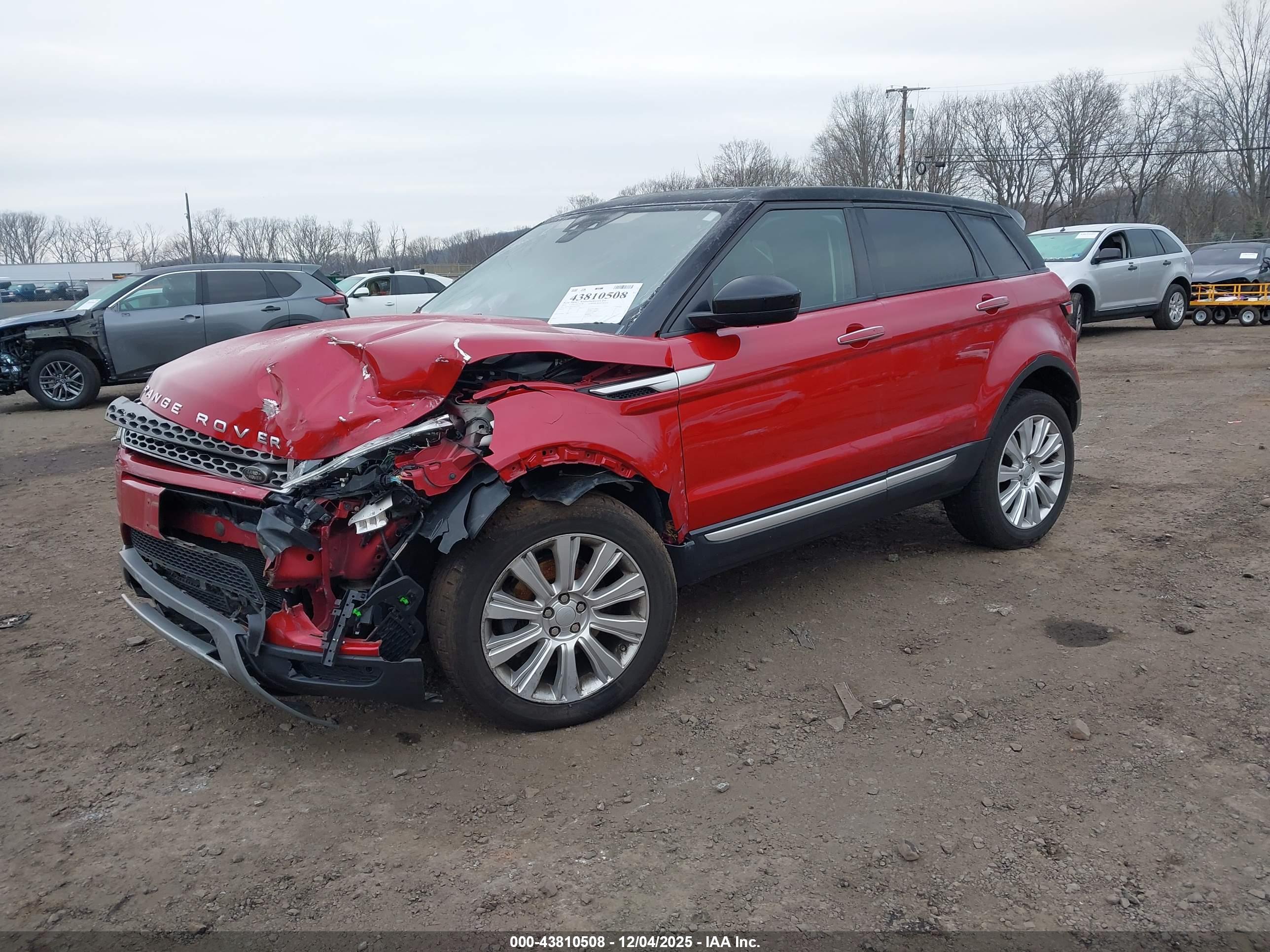 LAND ROVER image 2