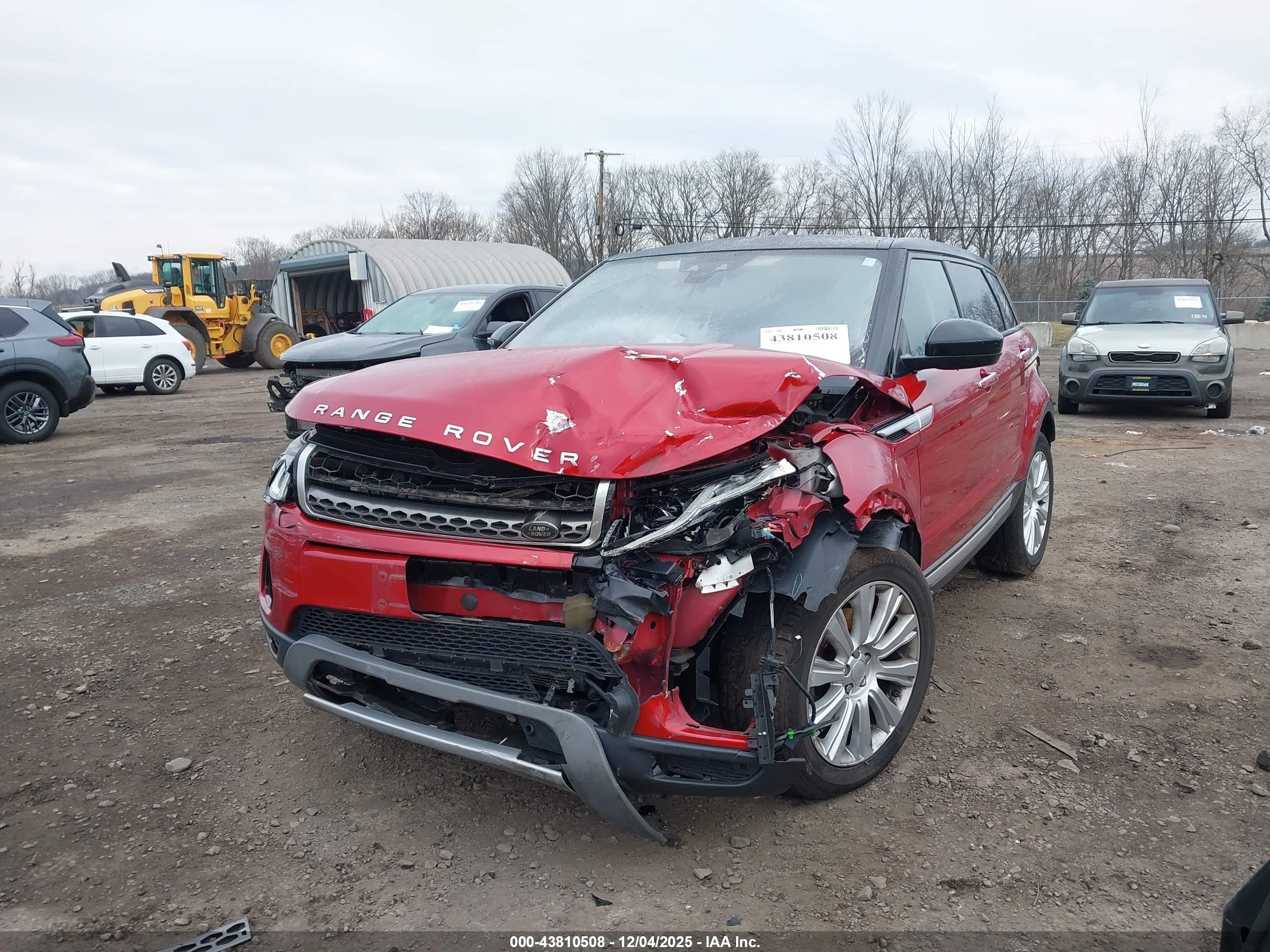 LAND ROVER image 6
