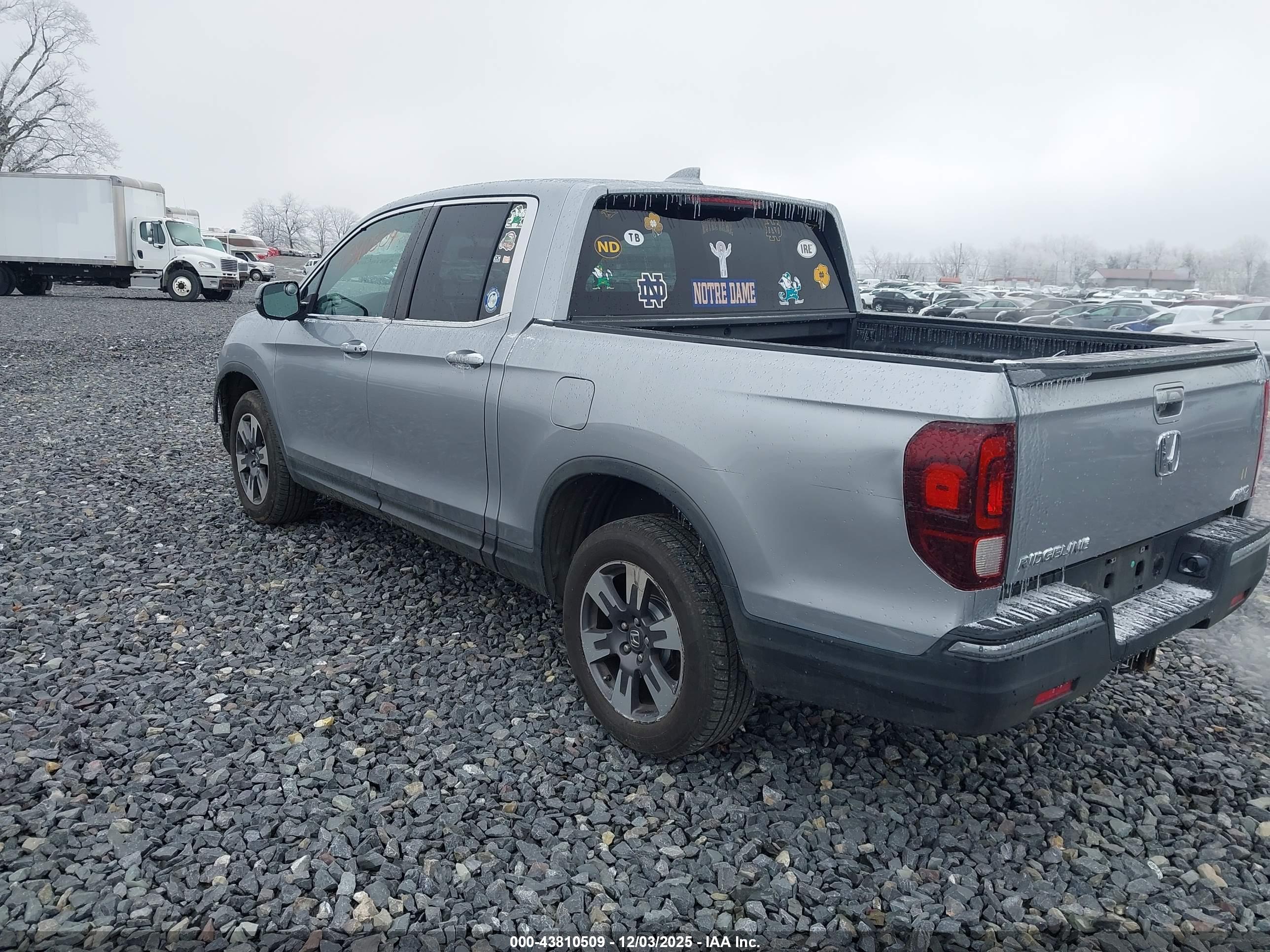 HONDA RIDGELINE image 3