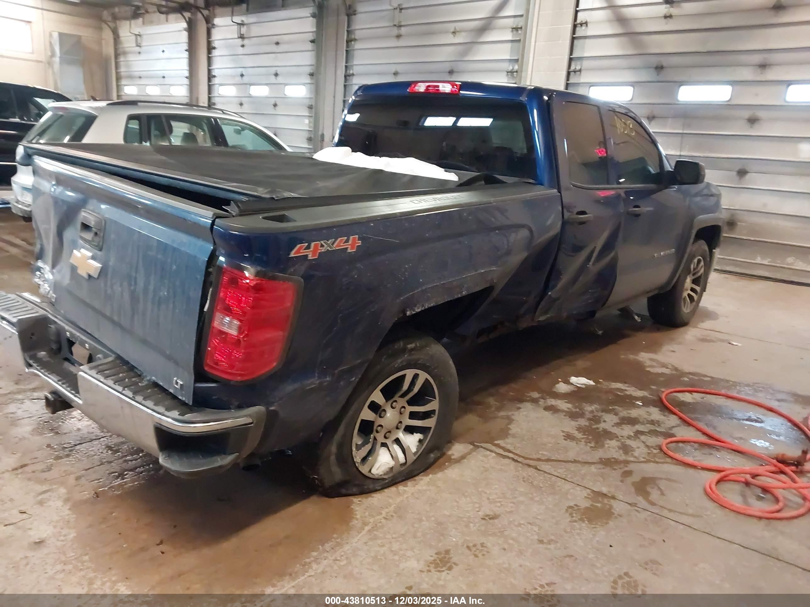 CHEVROLET SILVERADO image 4