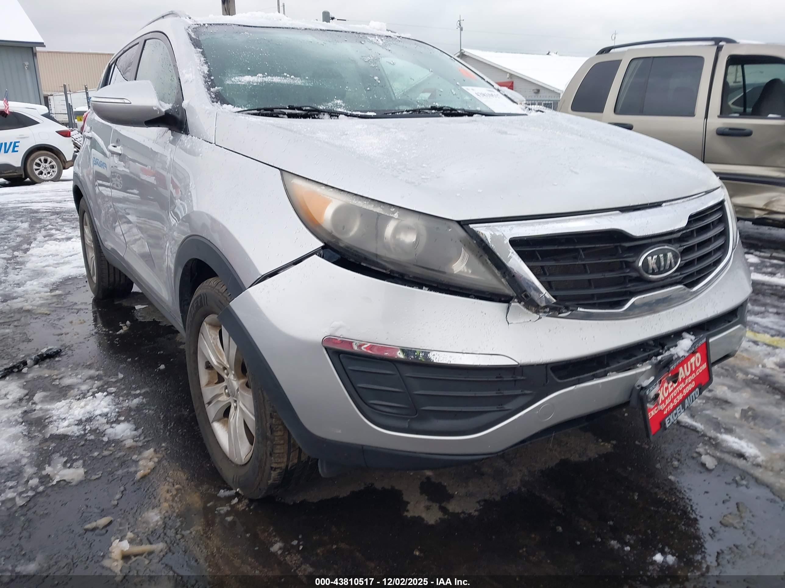KIA SPORTAGE image 6