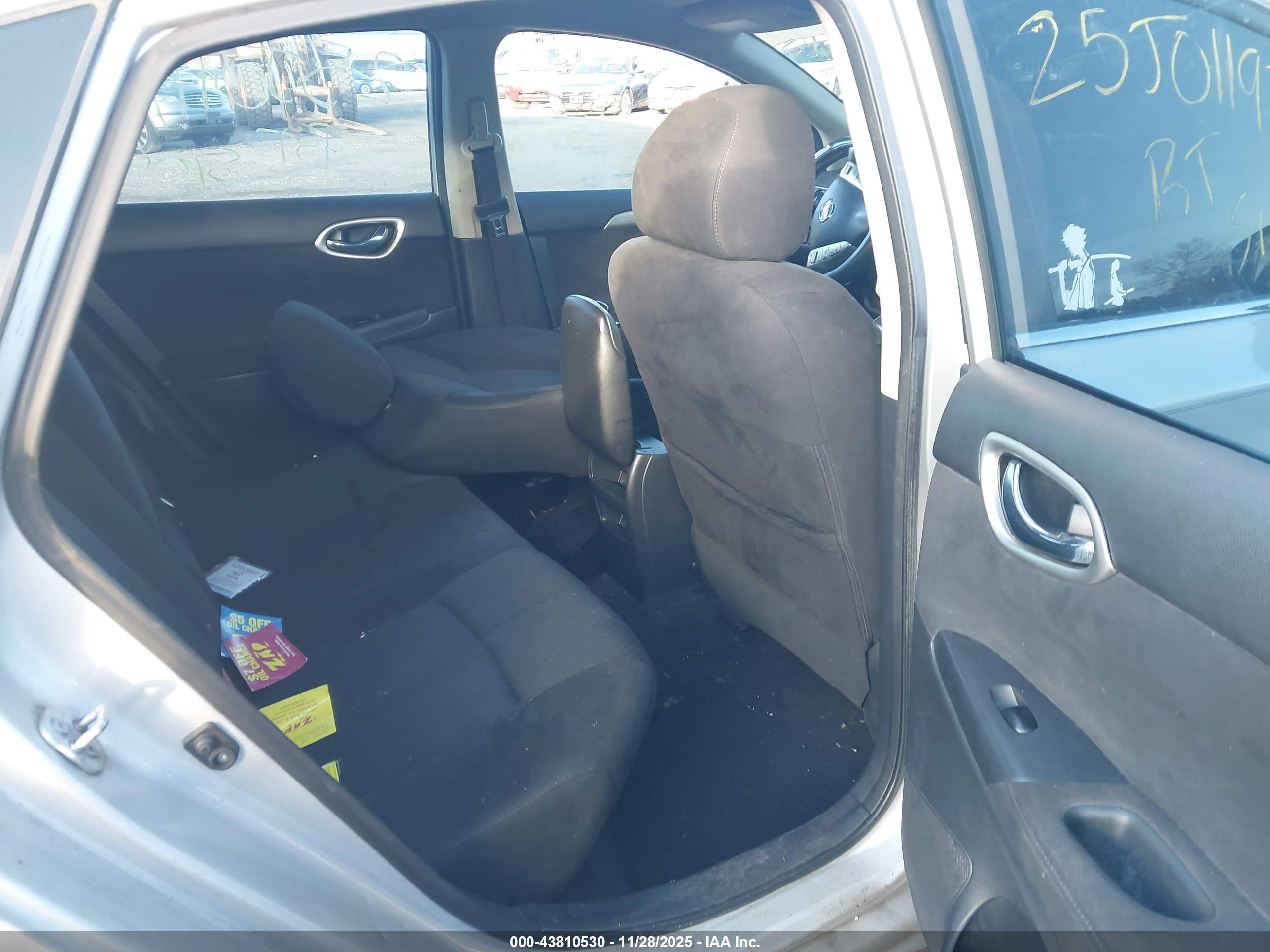 NISSAN SENTRA image 8