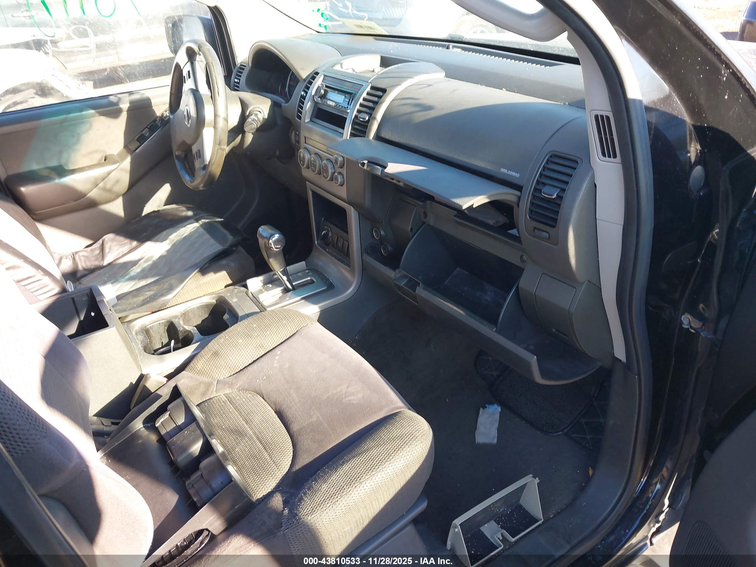 NISSAN PATHFINDER image 5