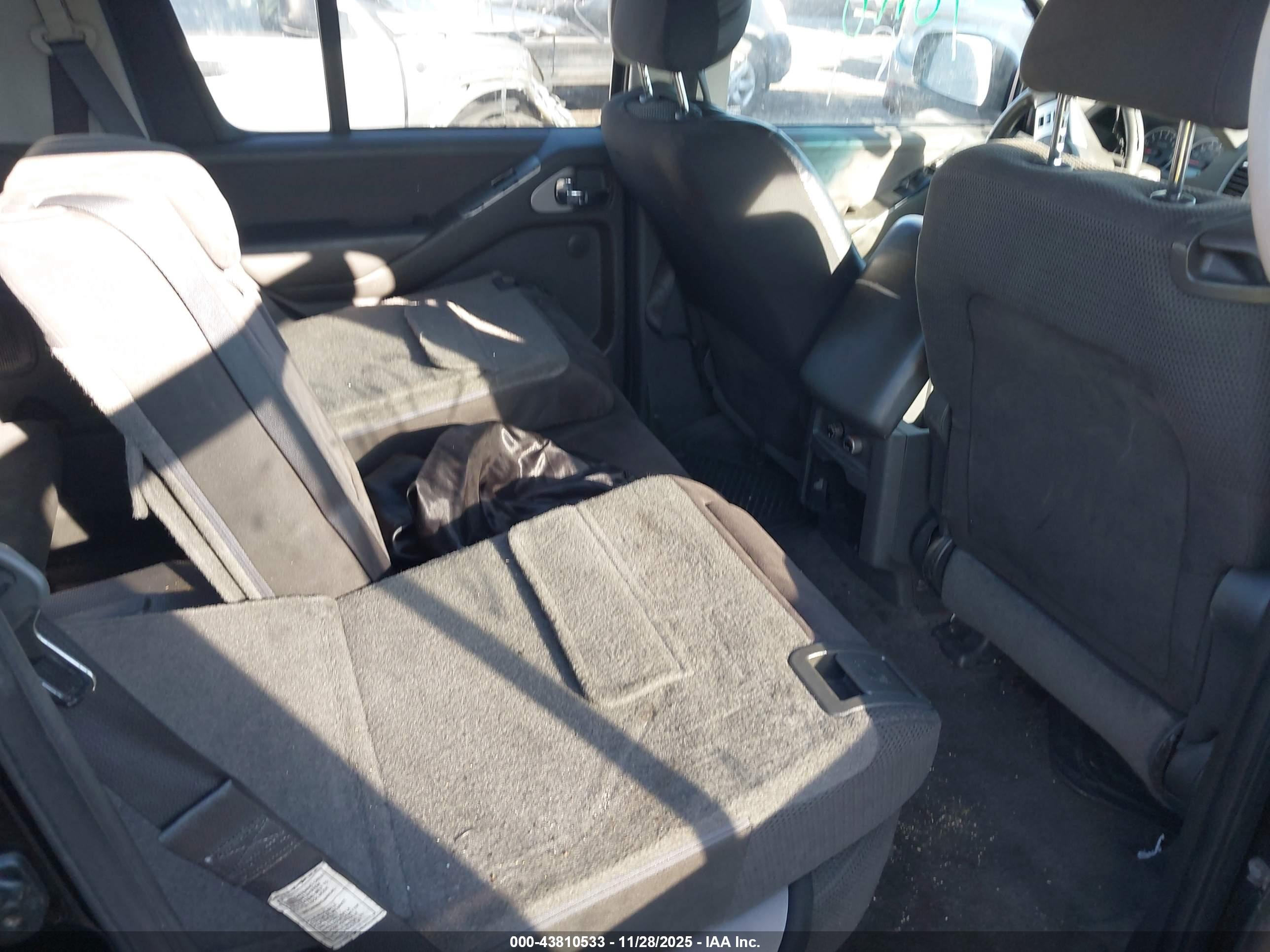 NISSAN PATHFINDER image 8