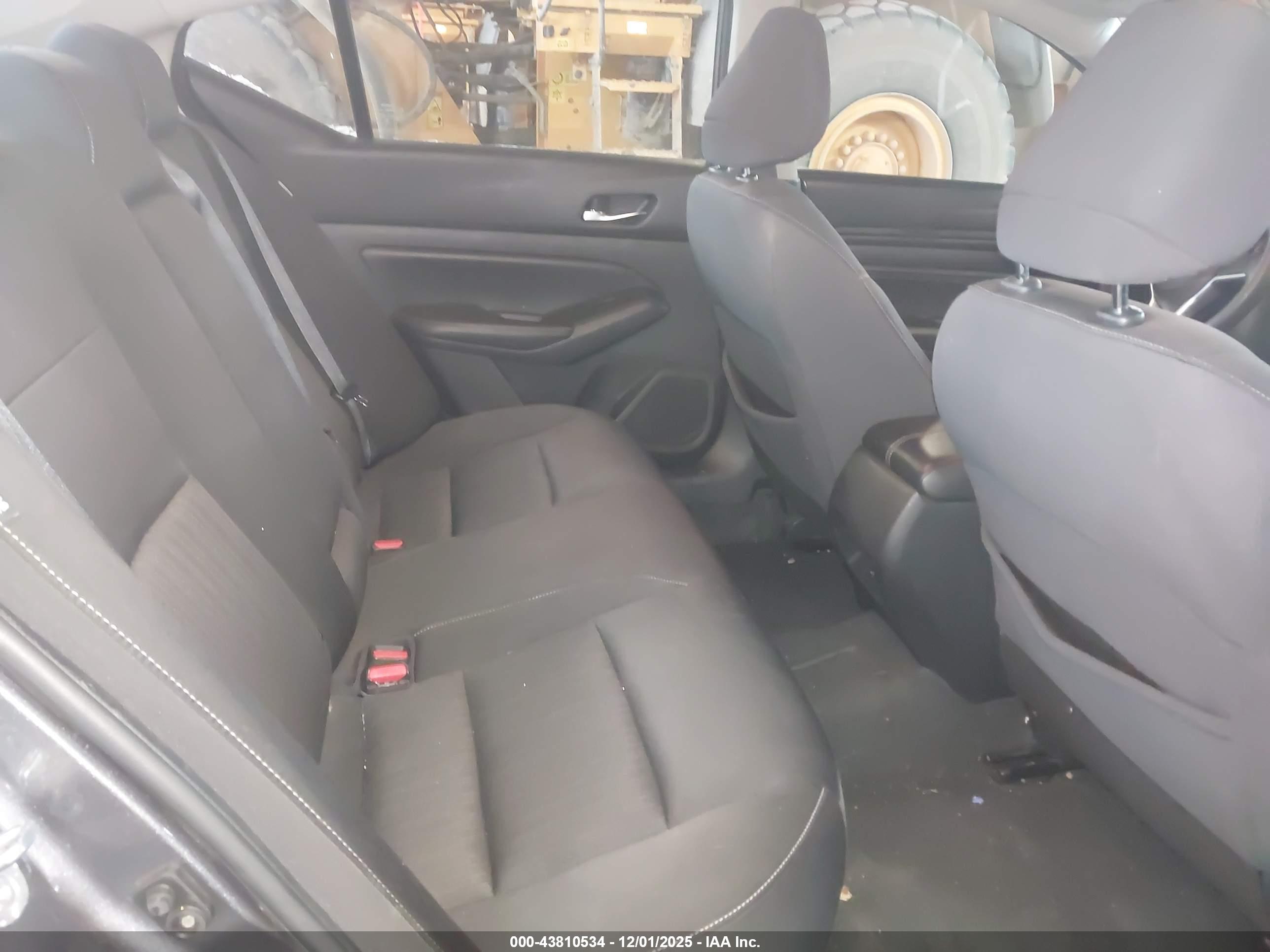 NISSAN ALTIMA image 8
