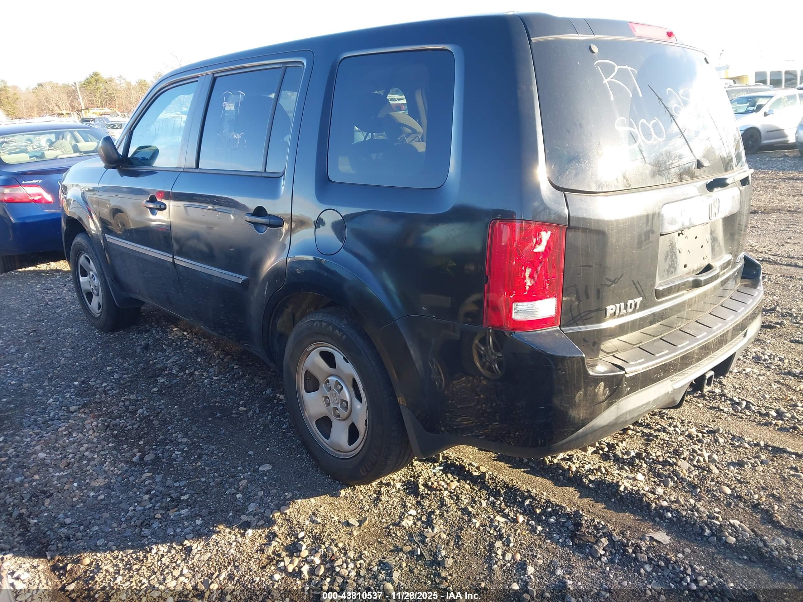 HONDA PILOT image 3