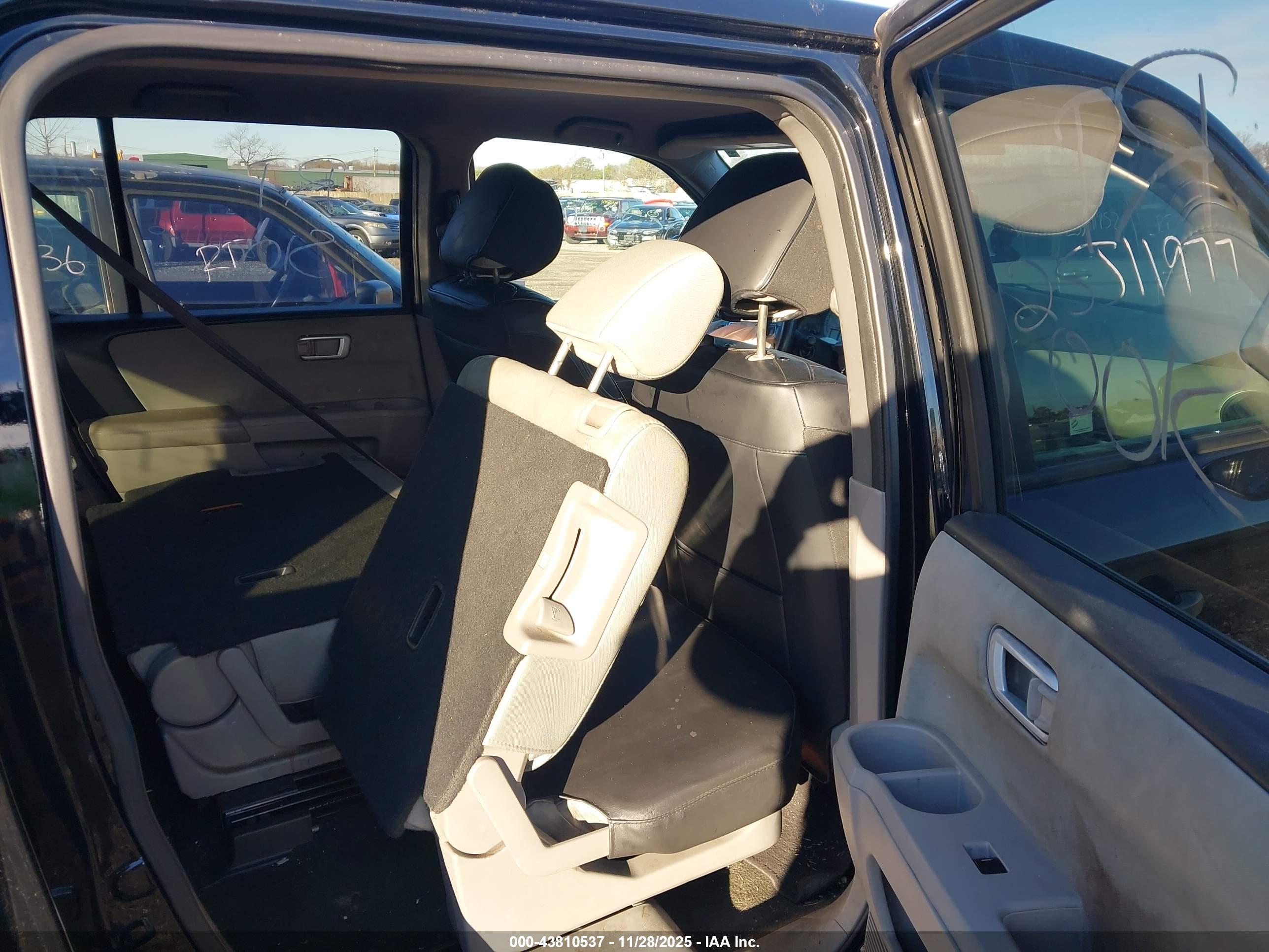 HONDA PILOT image 8