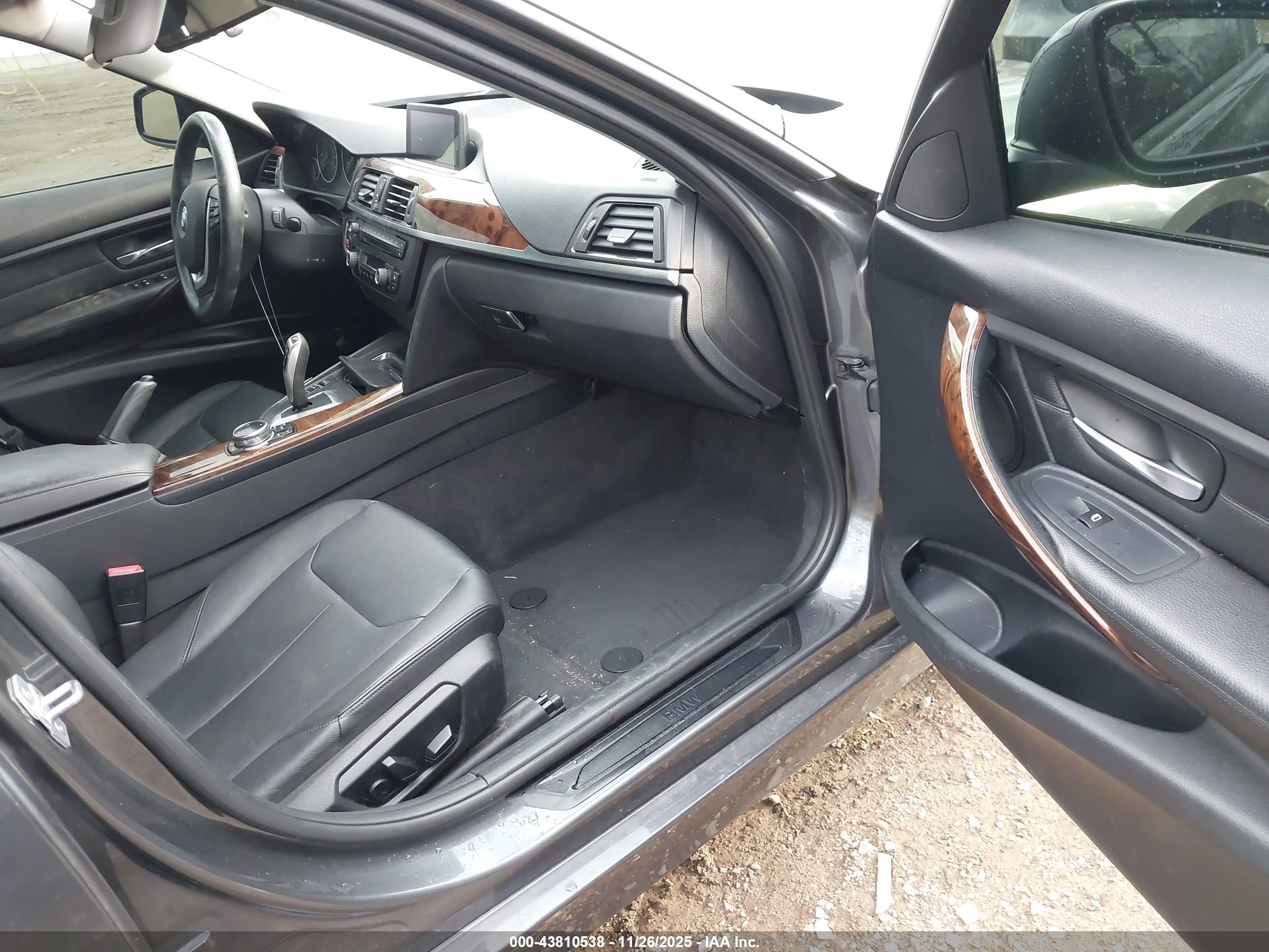 BMW 328I image 5