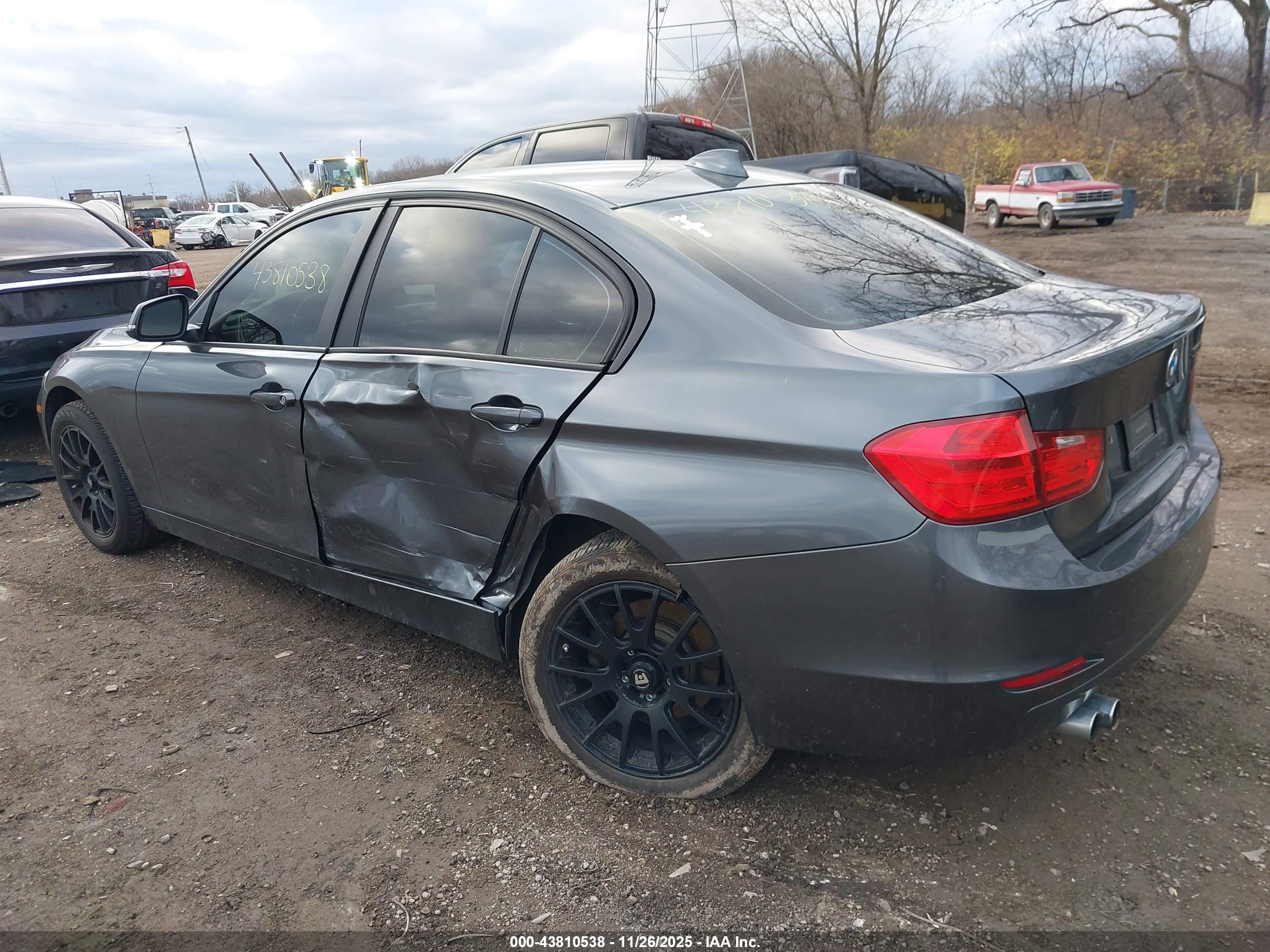 BMW 328I image 6