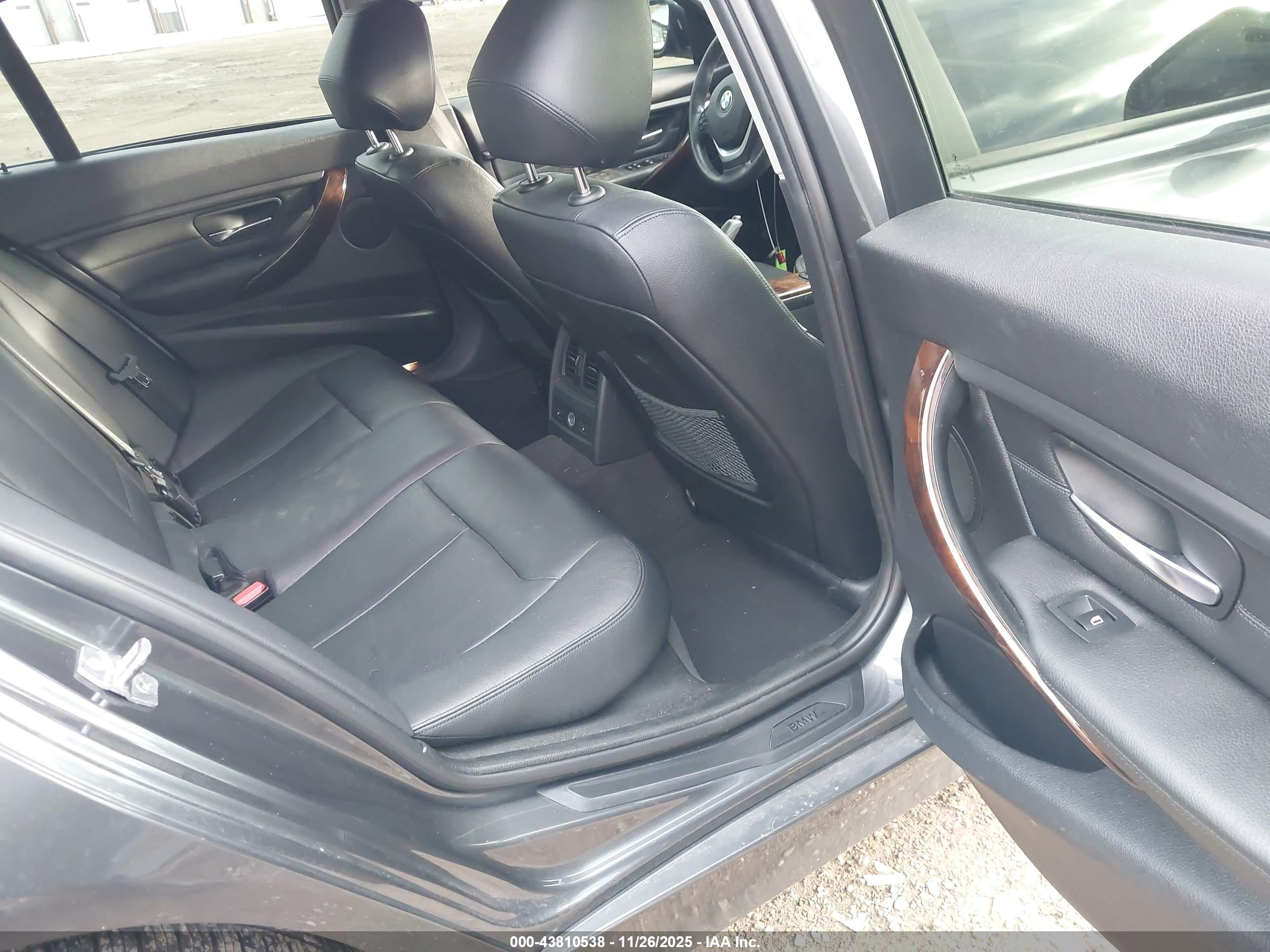 BMW 328I image 8