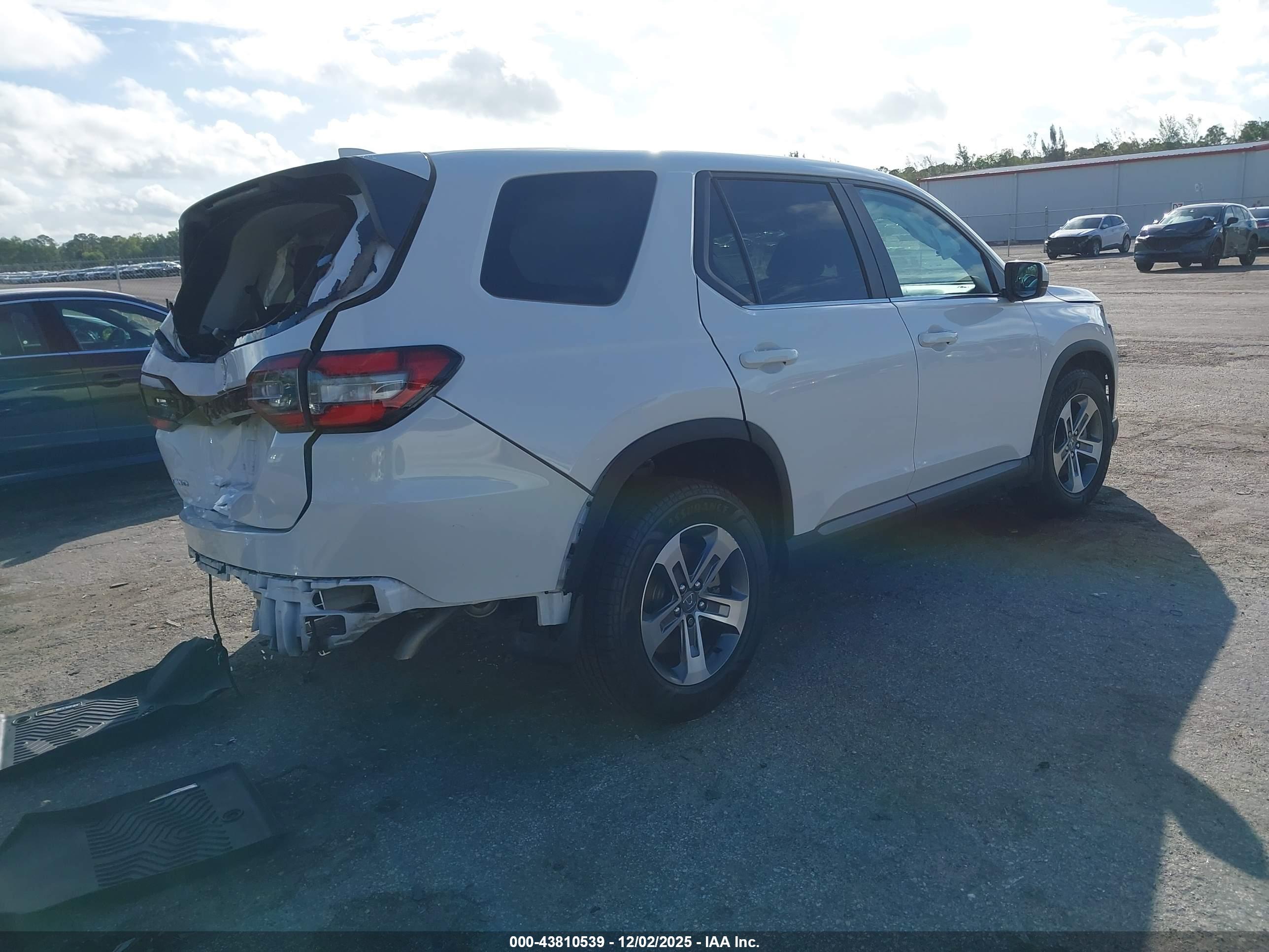 HONDA PILOT image 4