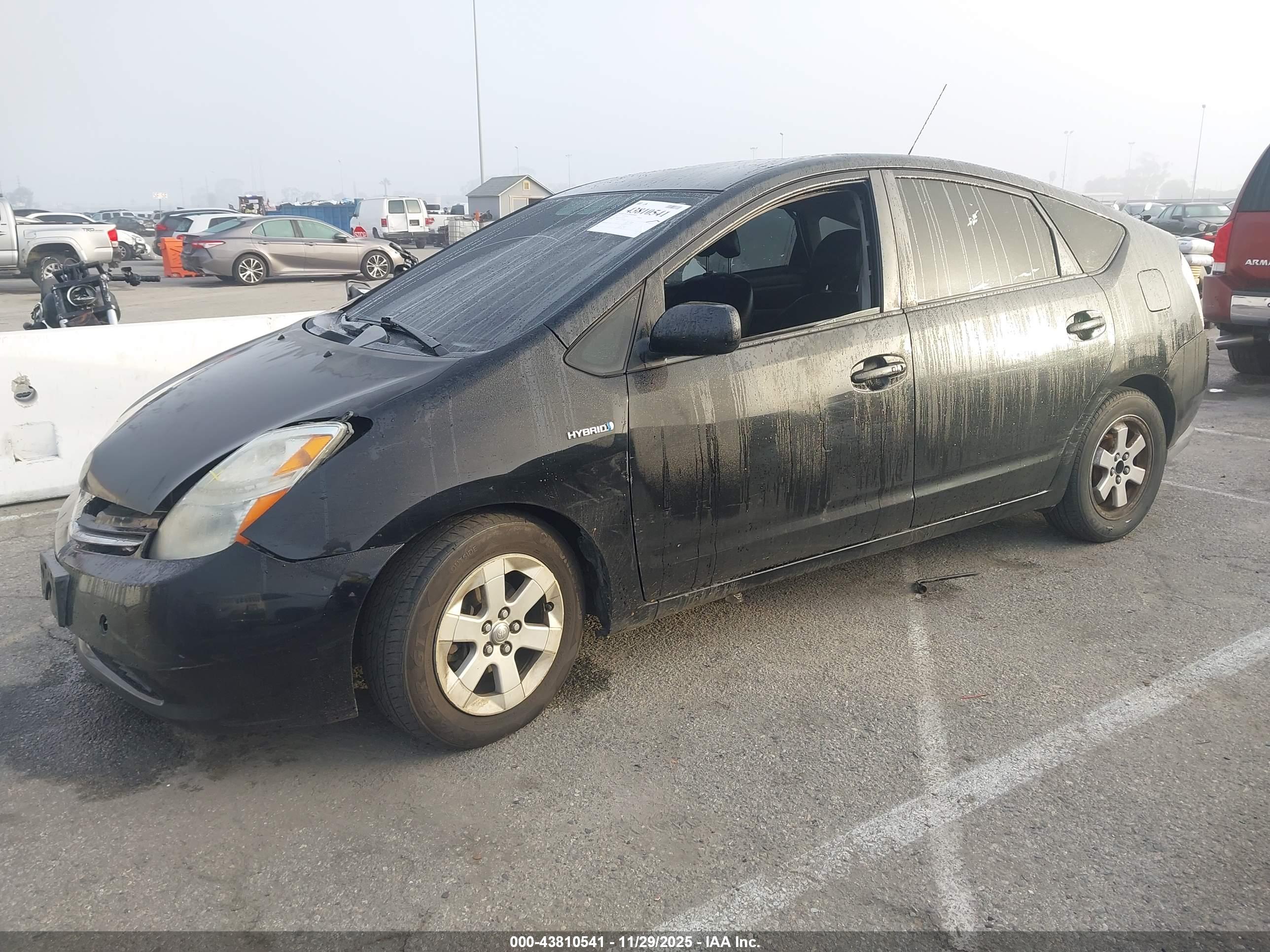 TOYOTA PRIUS image 2