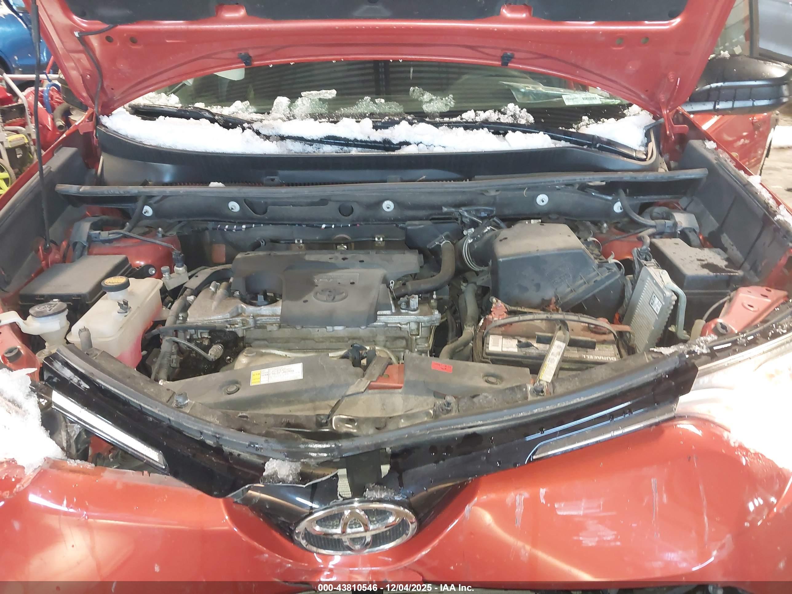 TOYOTA RAV4 image 10