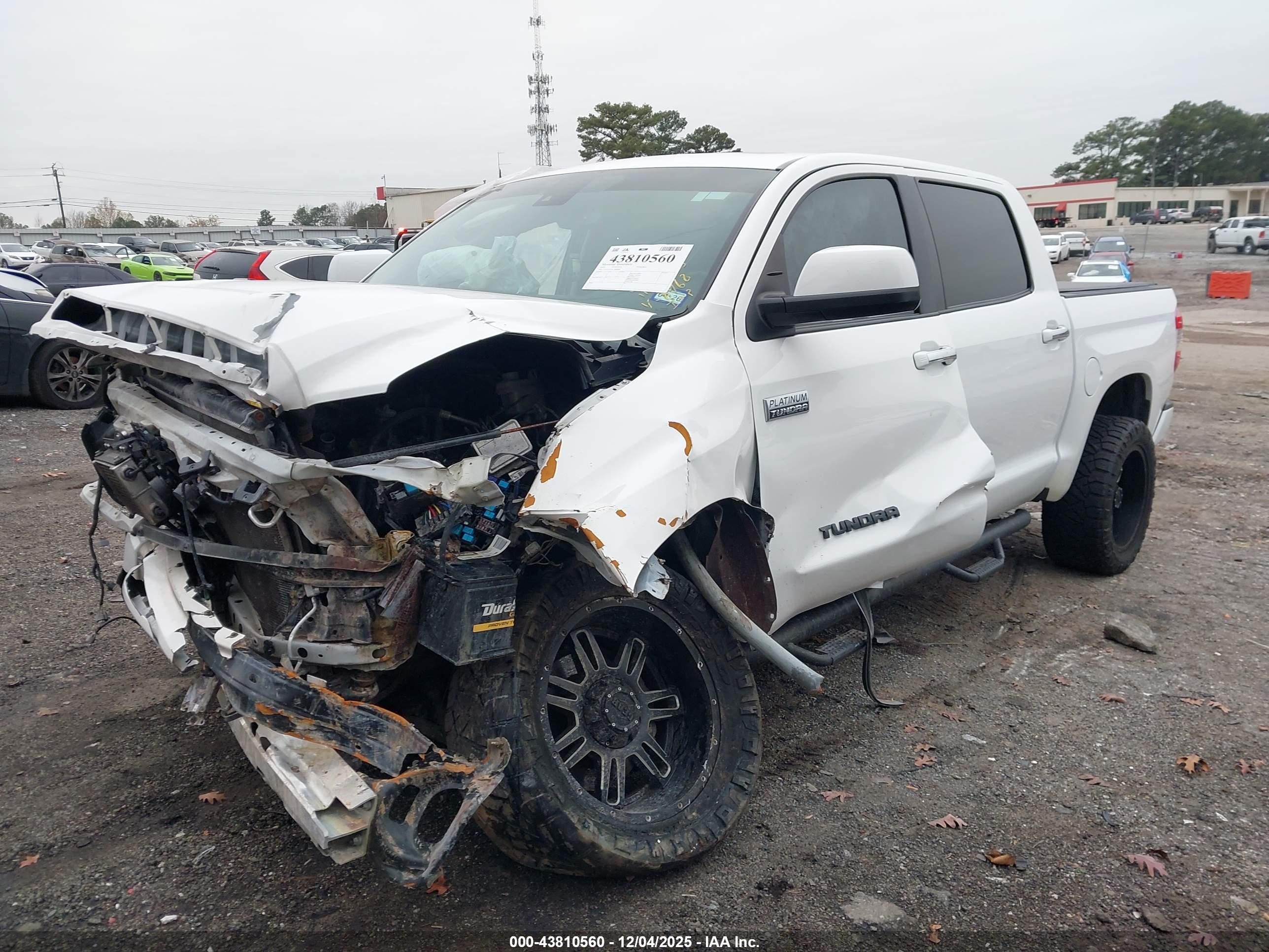 TOYOTA TUNDRA image 2