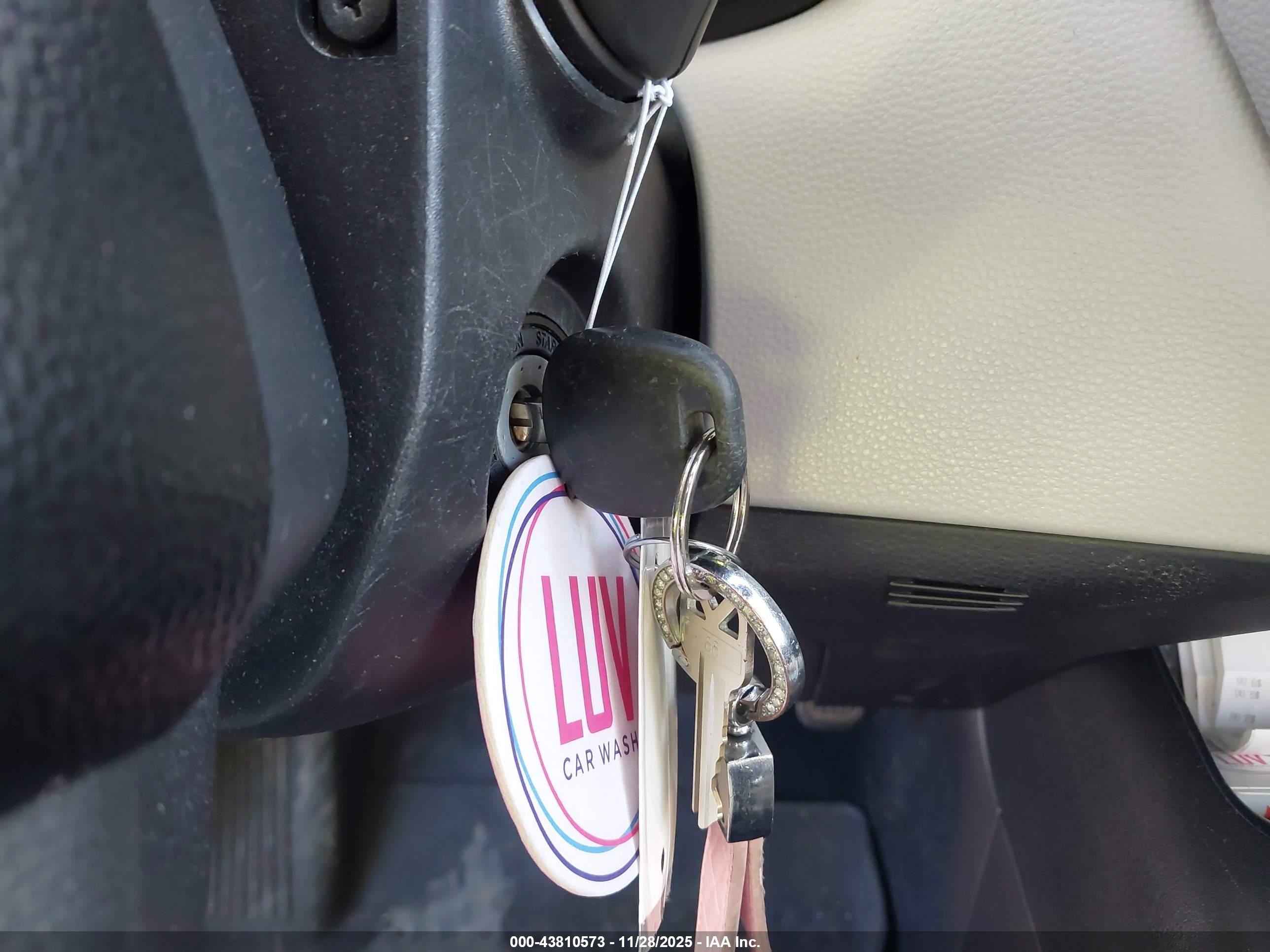 TOYOTA COROLLA image 11