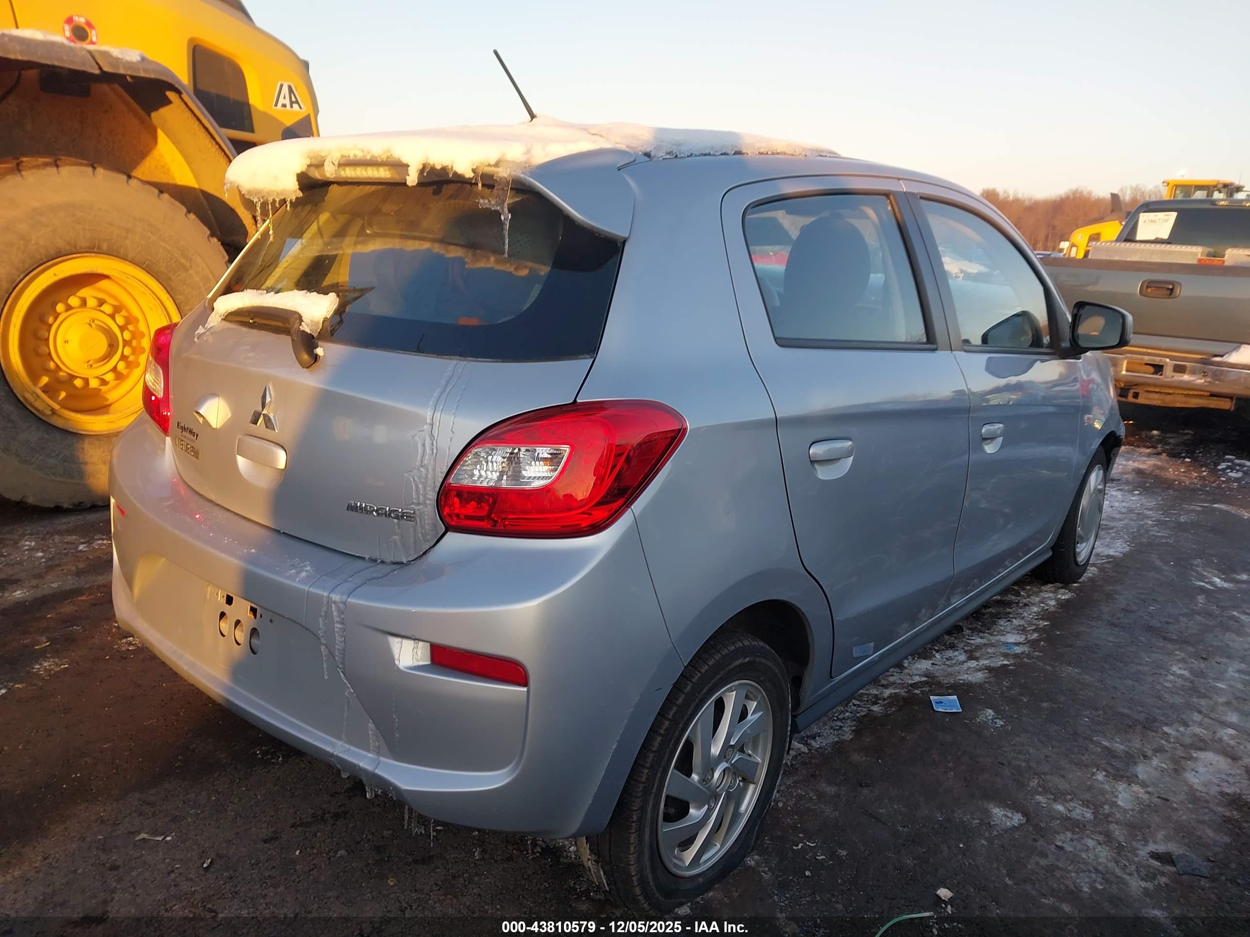 MITSUBISHI MIRAGE image 4
