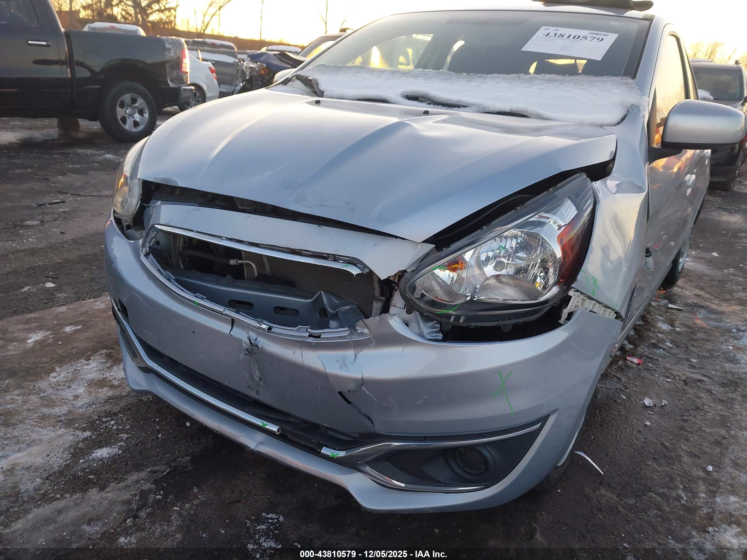 MITSUBISHI MIRAGE image 6