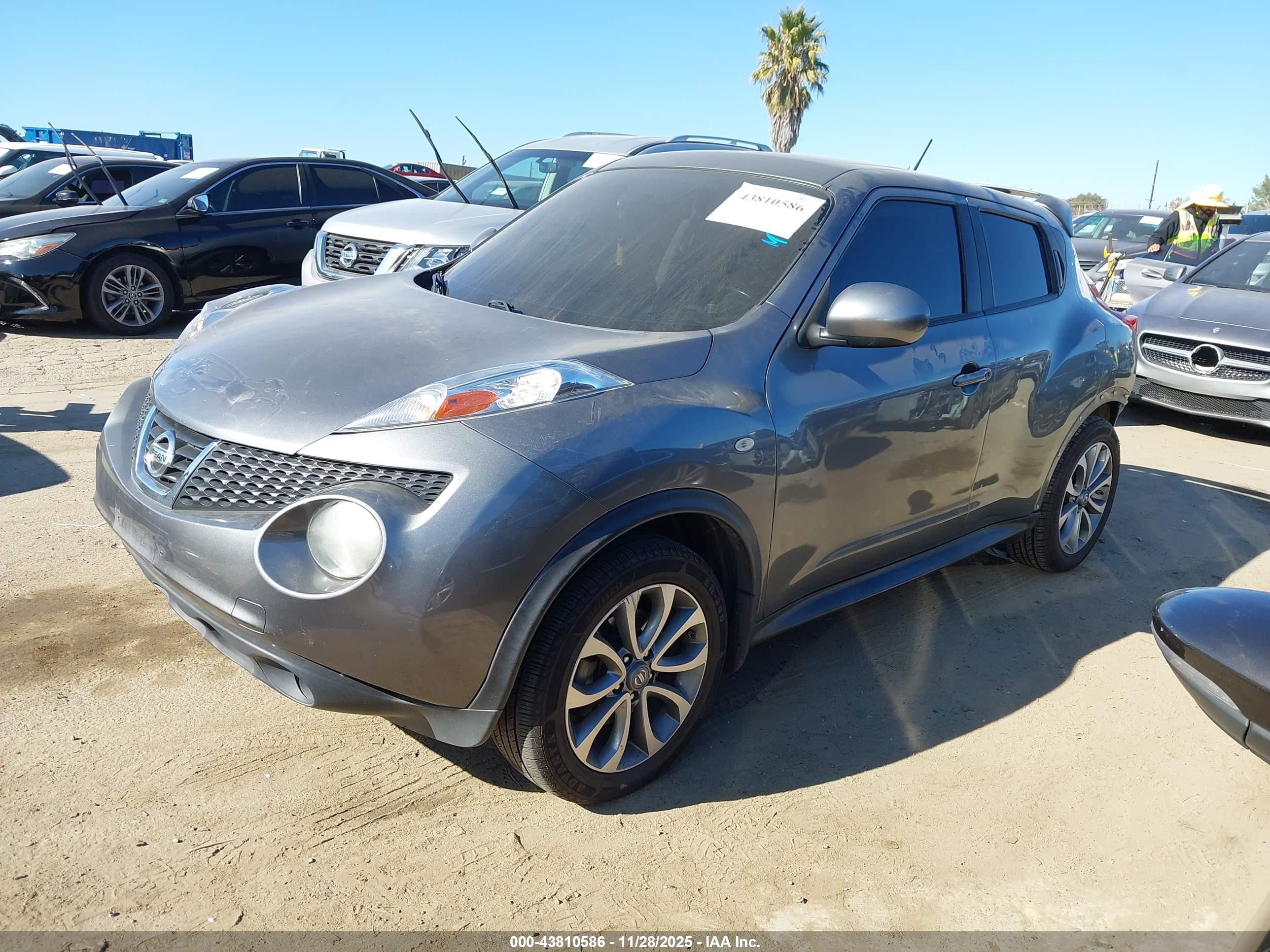 NISSAN JUKE image 2