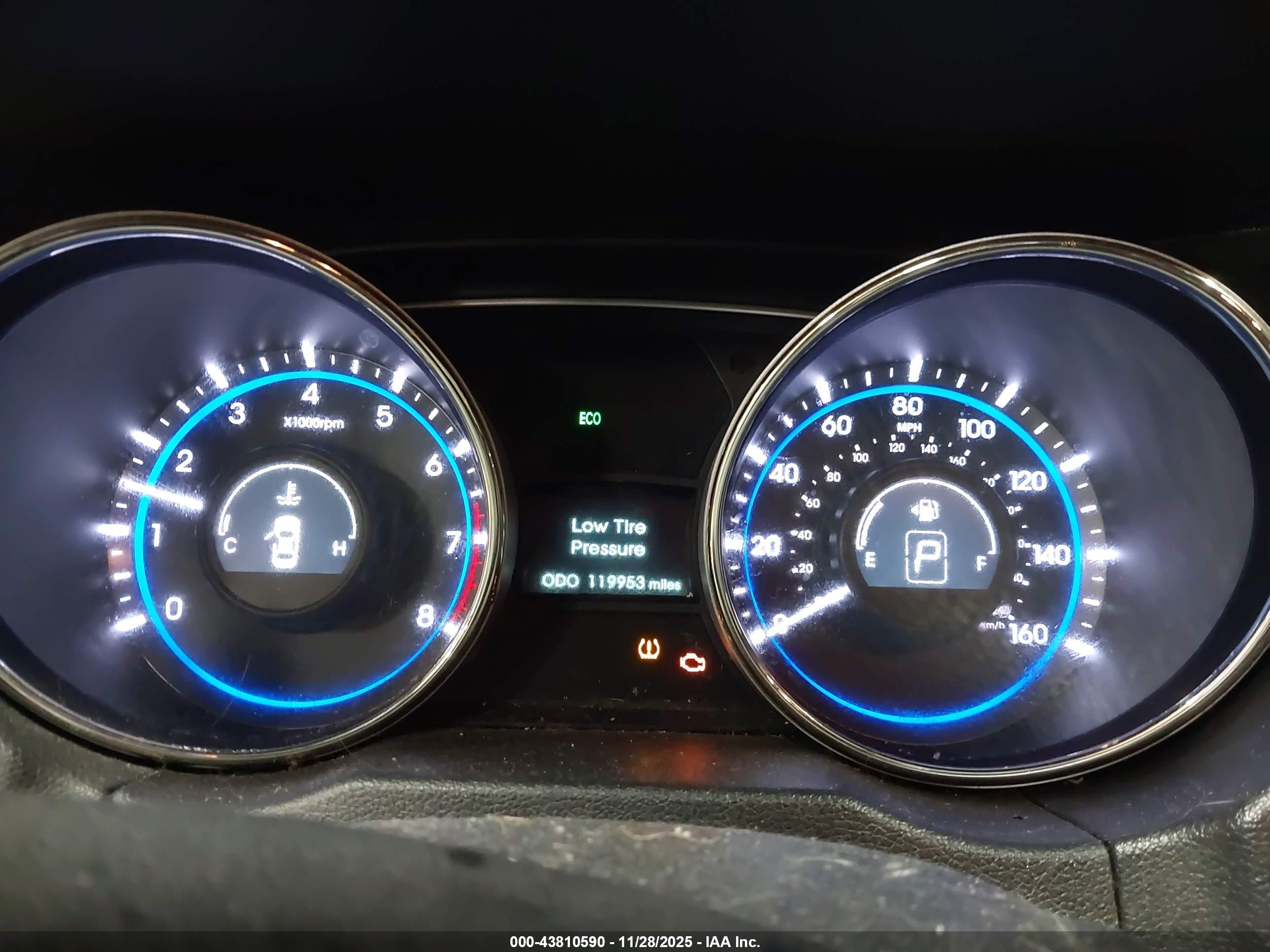 HYUNDAI SONATA image 7