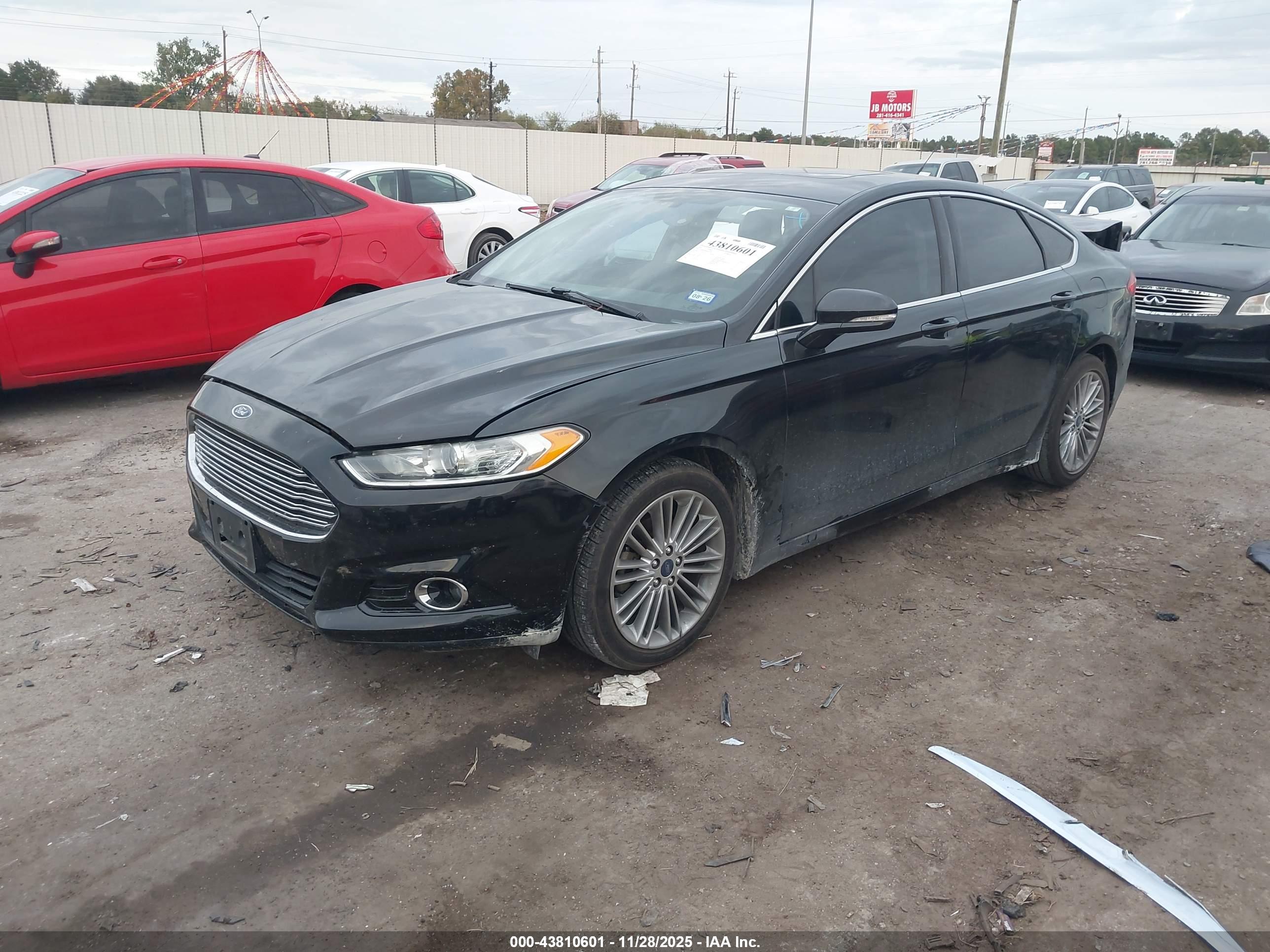 FORD FUSION image 2
